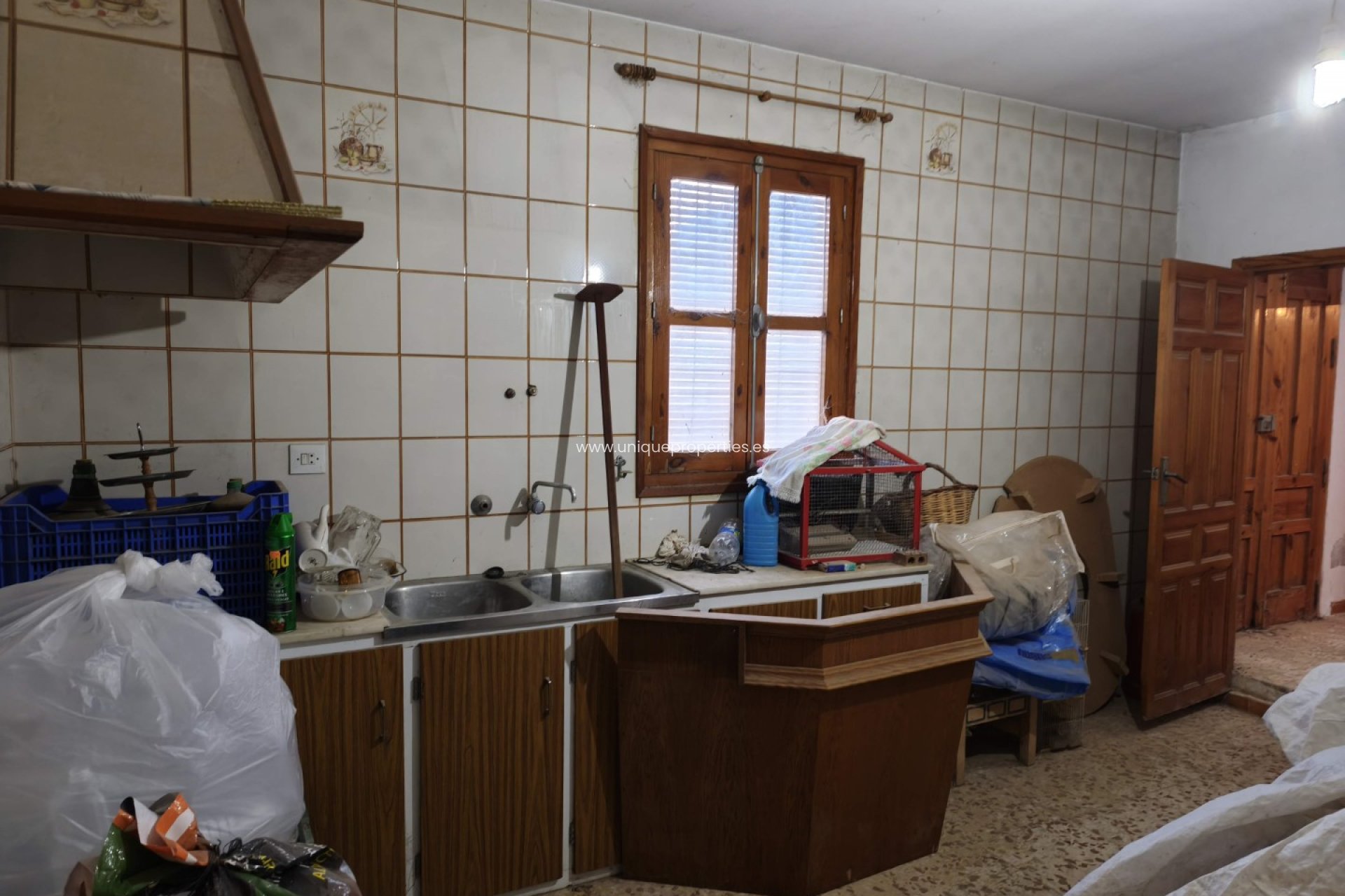 Resale - Village House -
Caniles