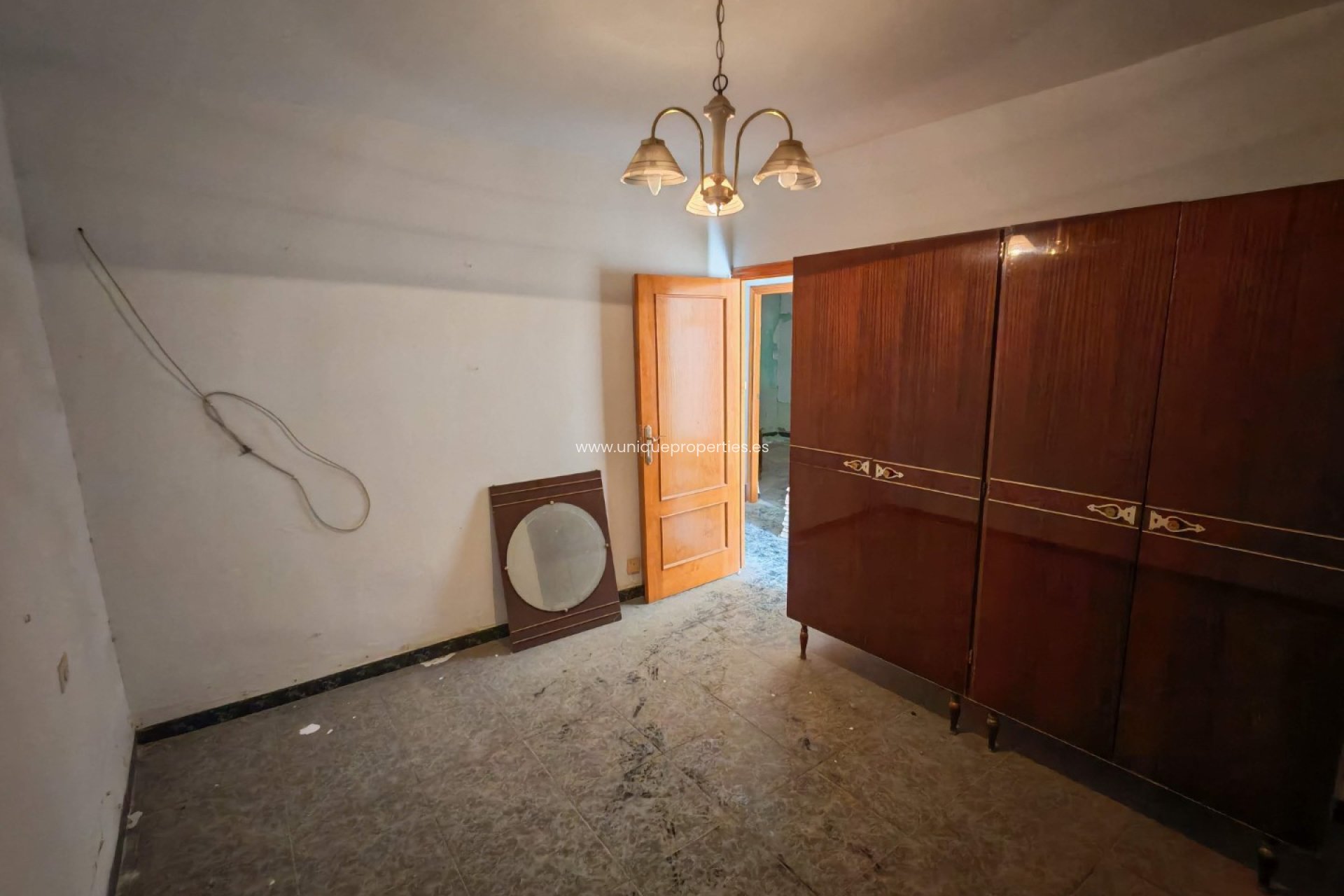 Resale - Village House -
Caniles