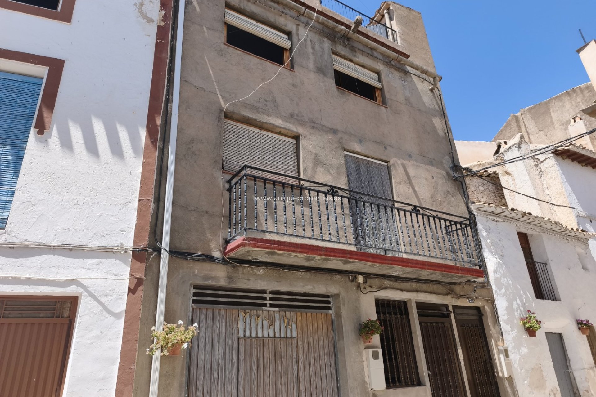 Resale - Village House -
Castril