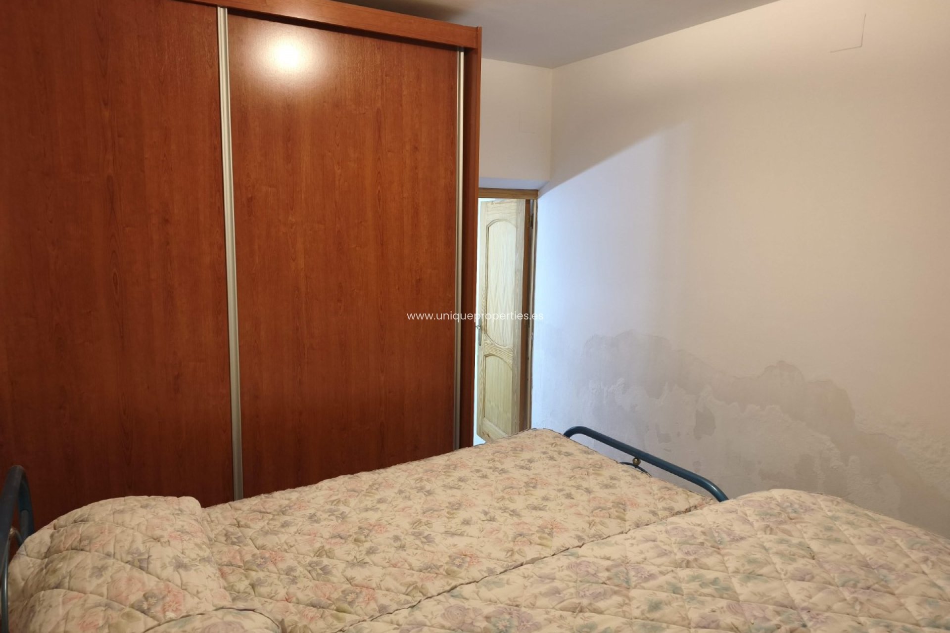 Resale - Village House -
Castril