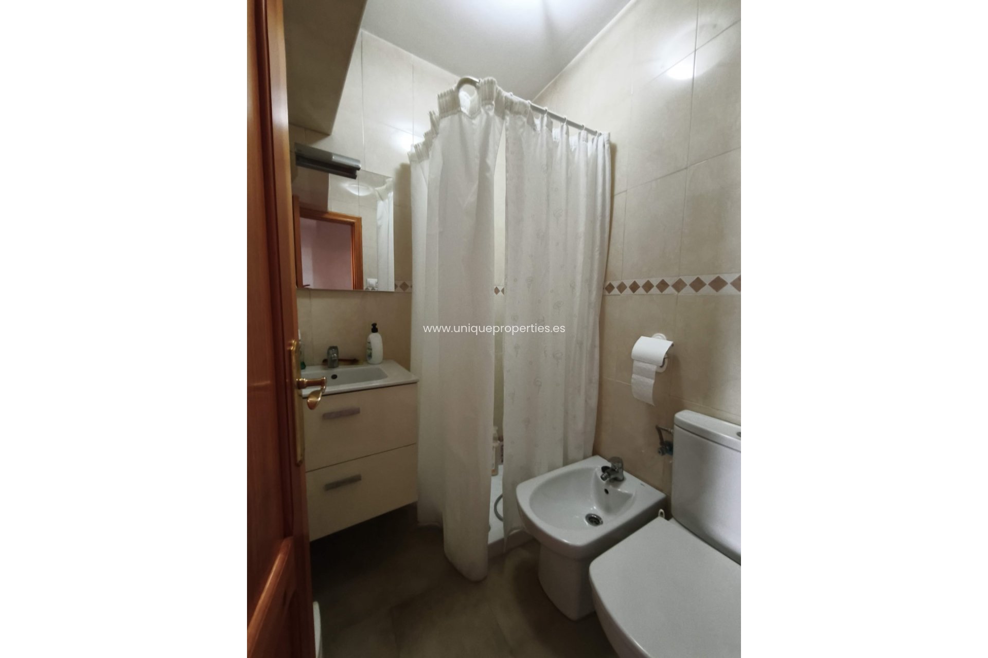 Resale - Village House -
Castril