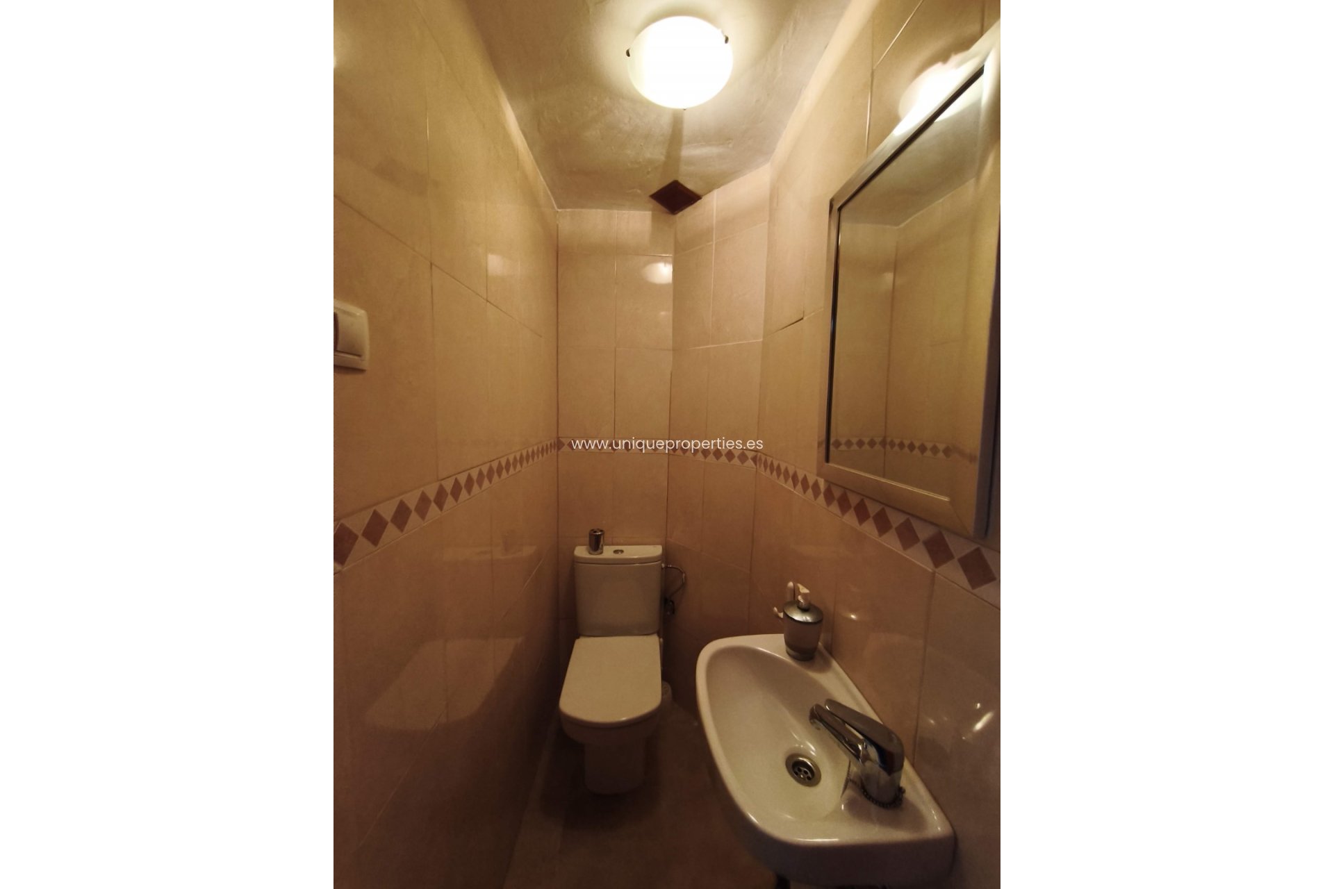 Resale - Village House -
Castril
