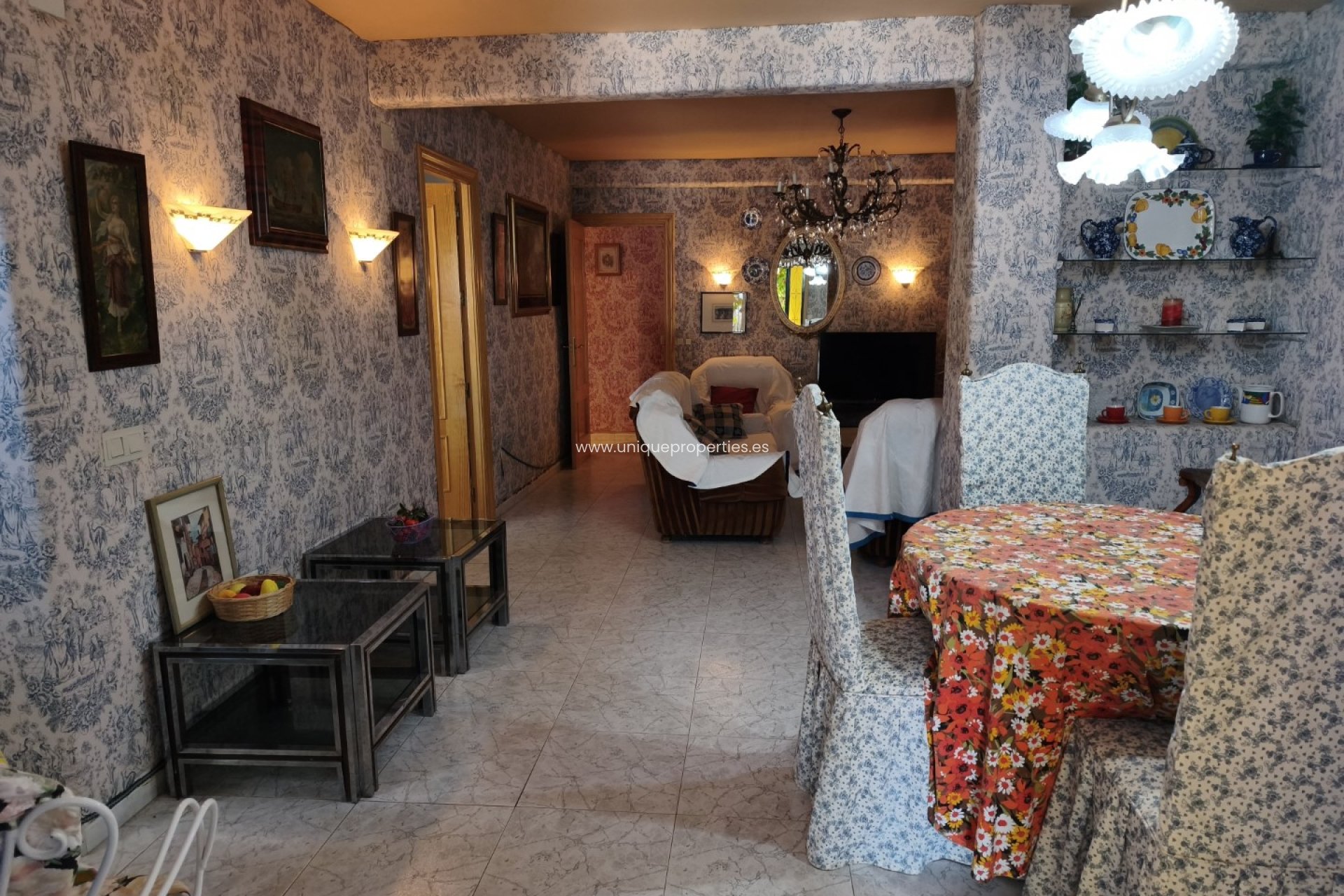 Resale - Village House -
Cela