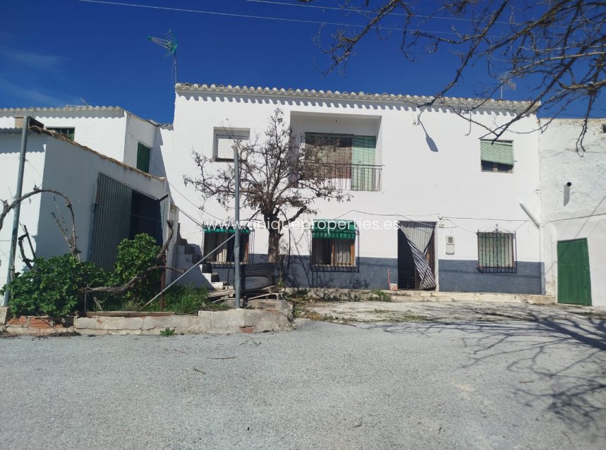 Resale - Village House -
Cullar de Baza
