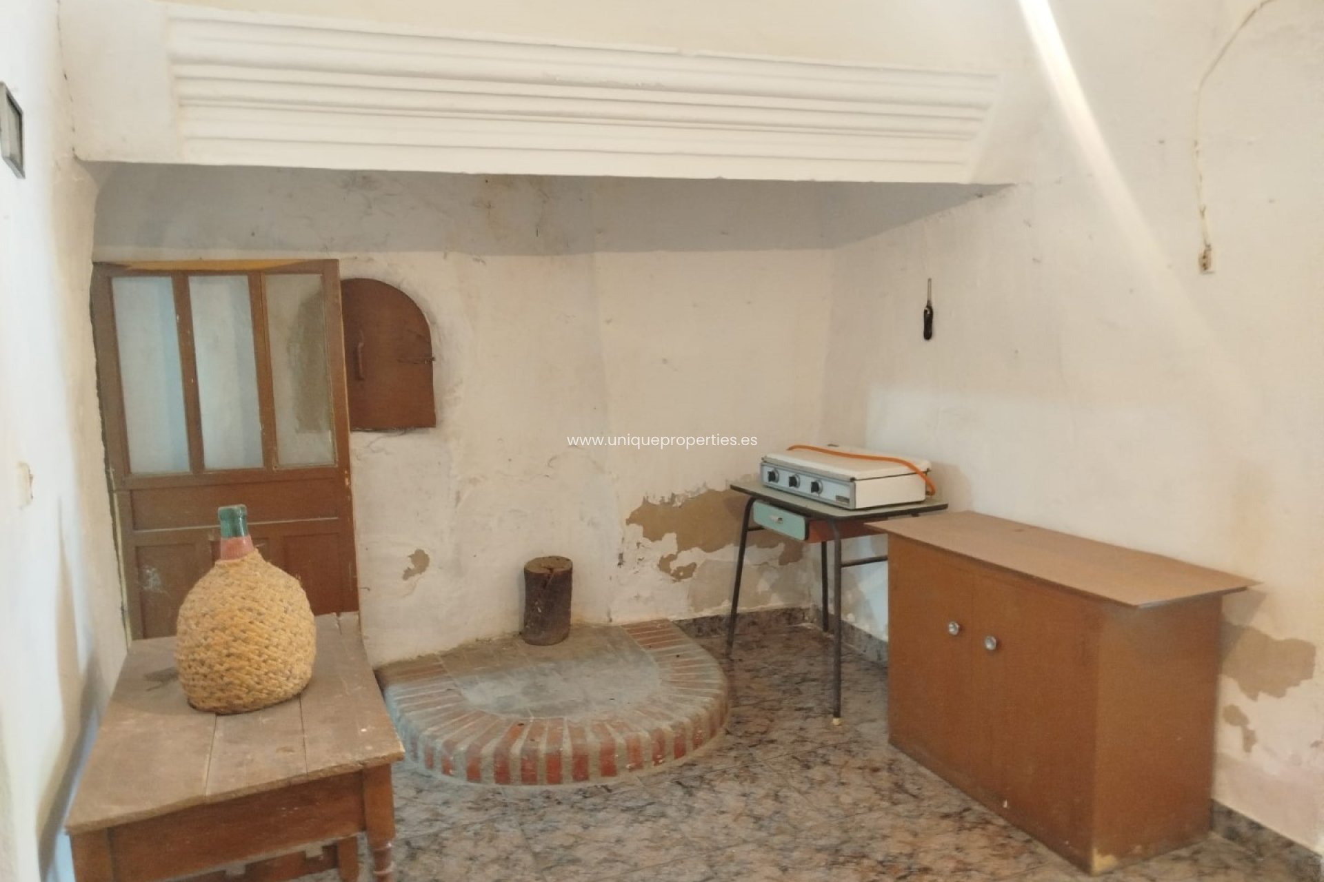 Resale - Village House -
Cullar de Baza