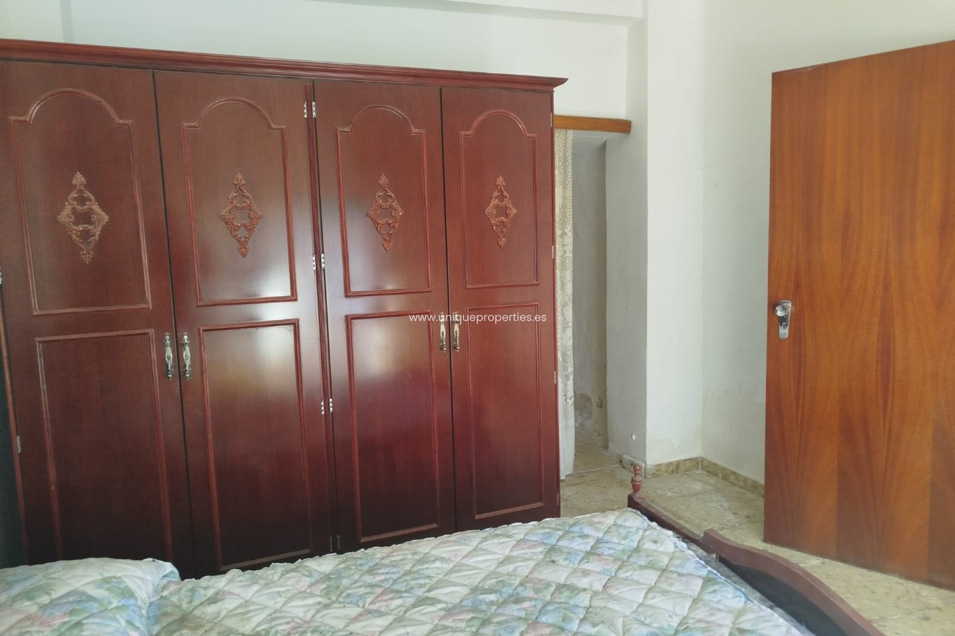 Resale - Village House -
Cullar de Baza