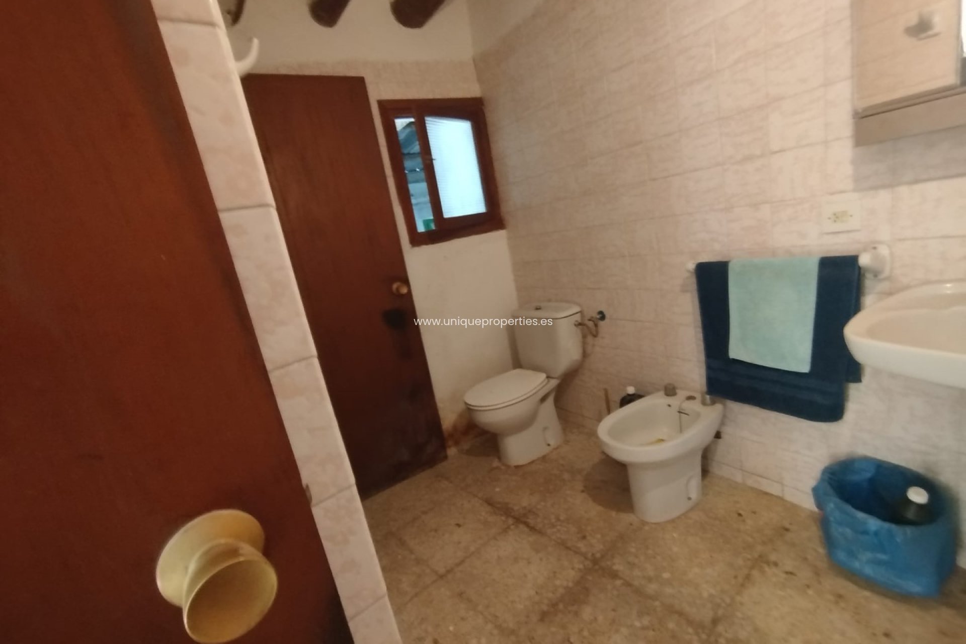 Resale - Village House -
Cullar de Baza