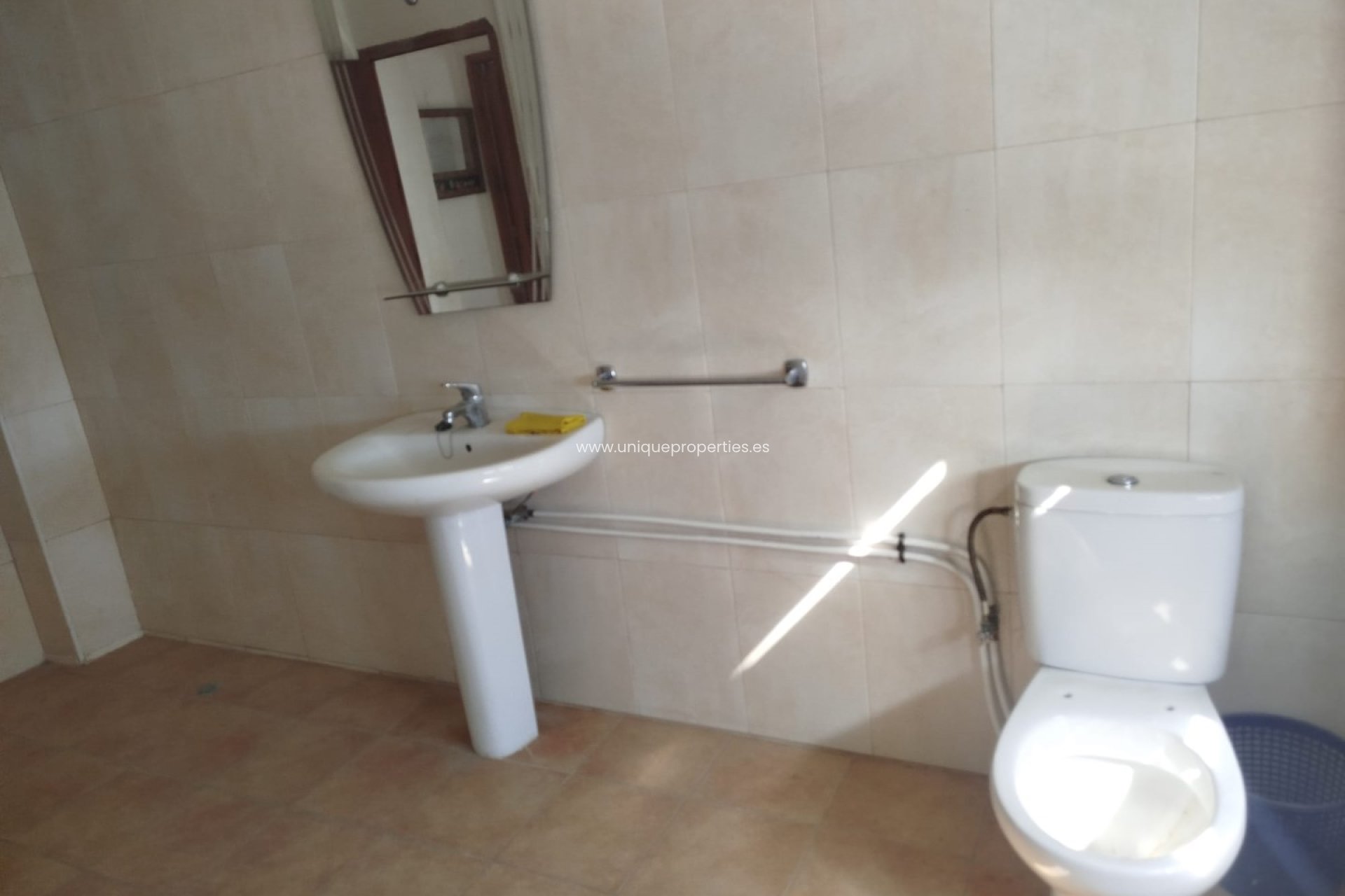 Resale - Village House -
Cullar de Baza