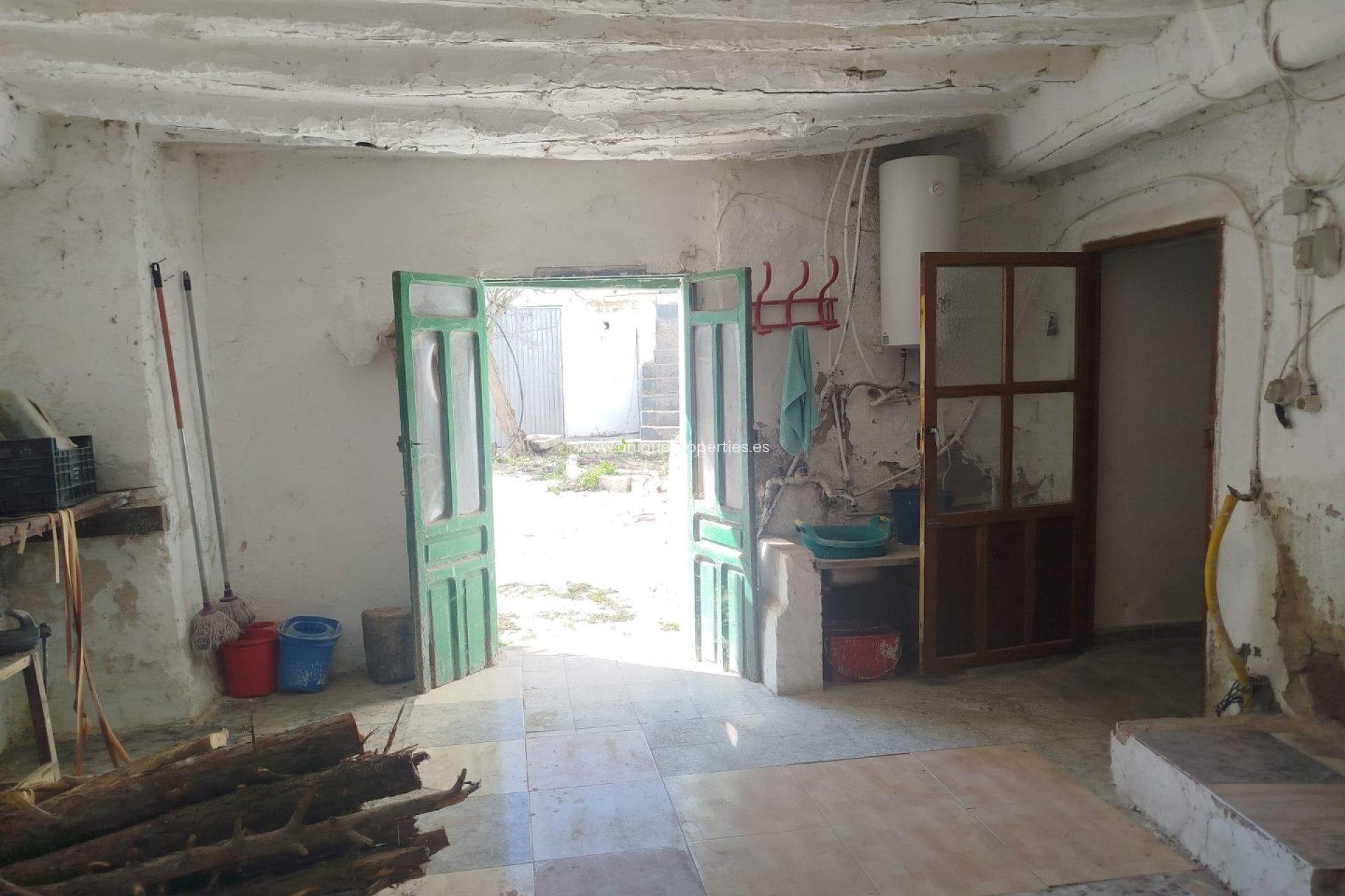 Resale - Village House -
Cullar de Baza