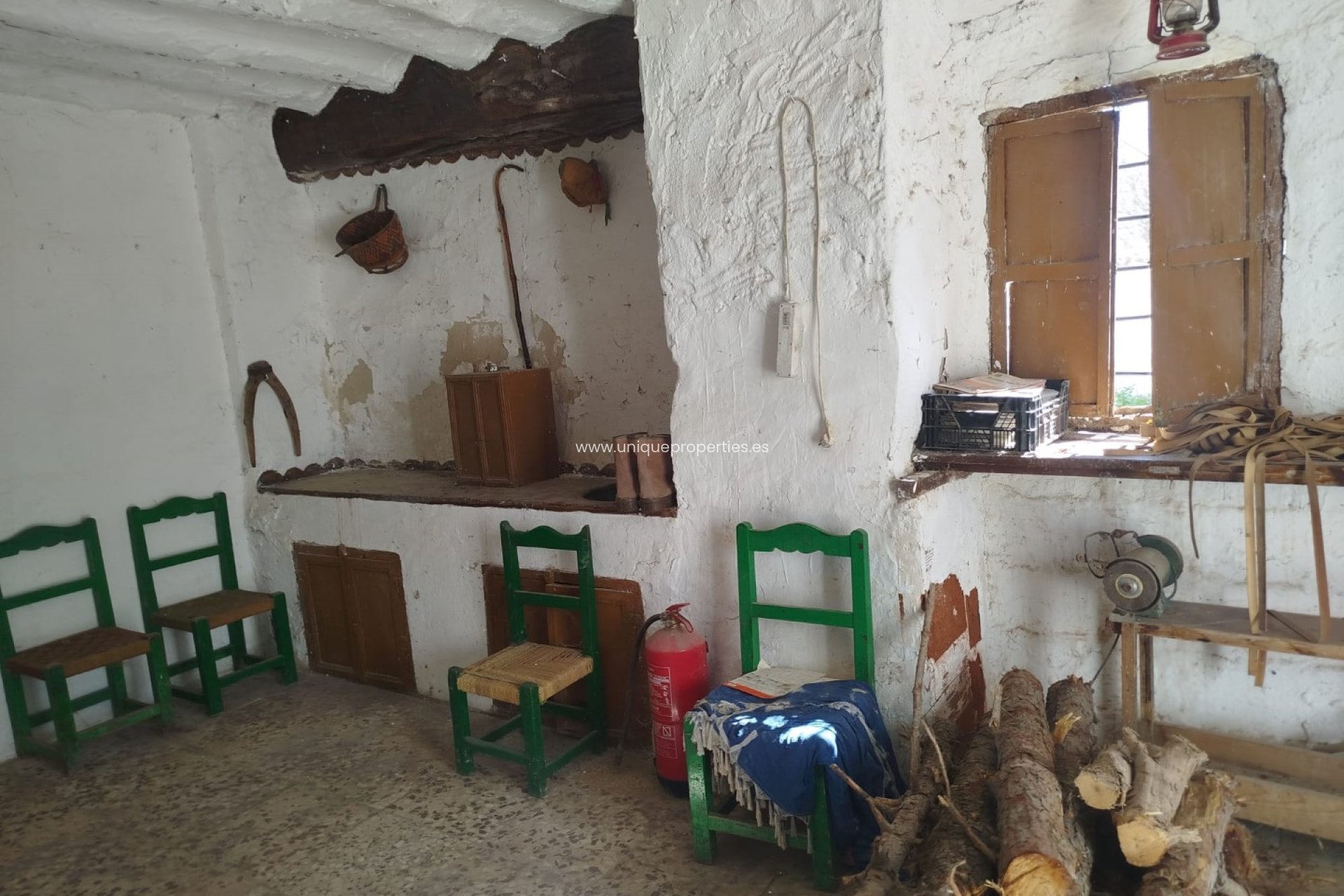 Resale - Village House -
Cullar de Baza