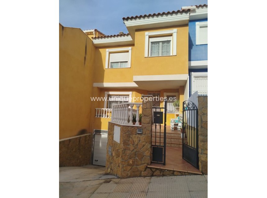 Resale - Village House -
Fines