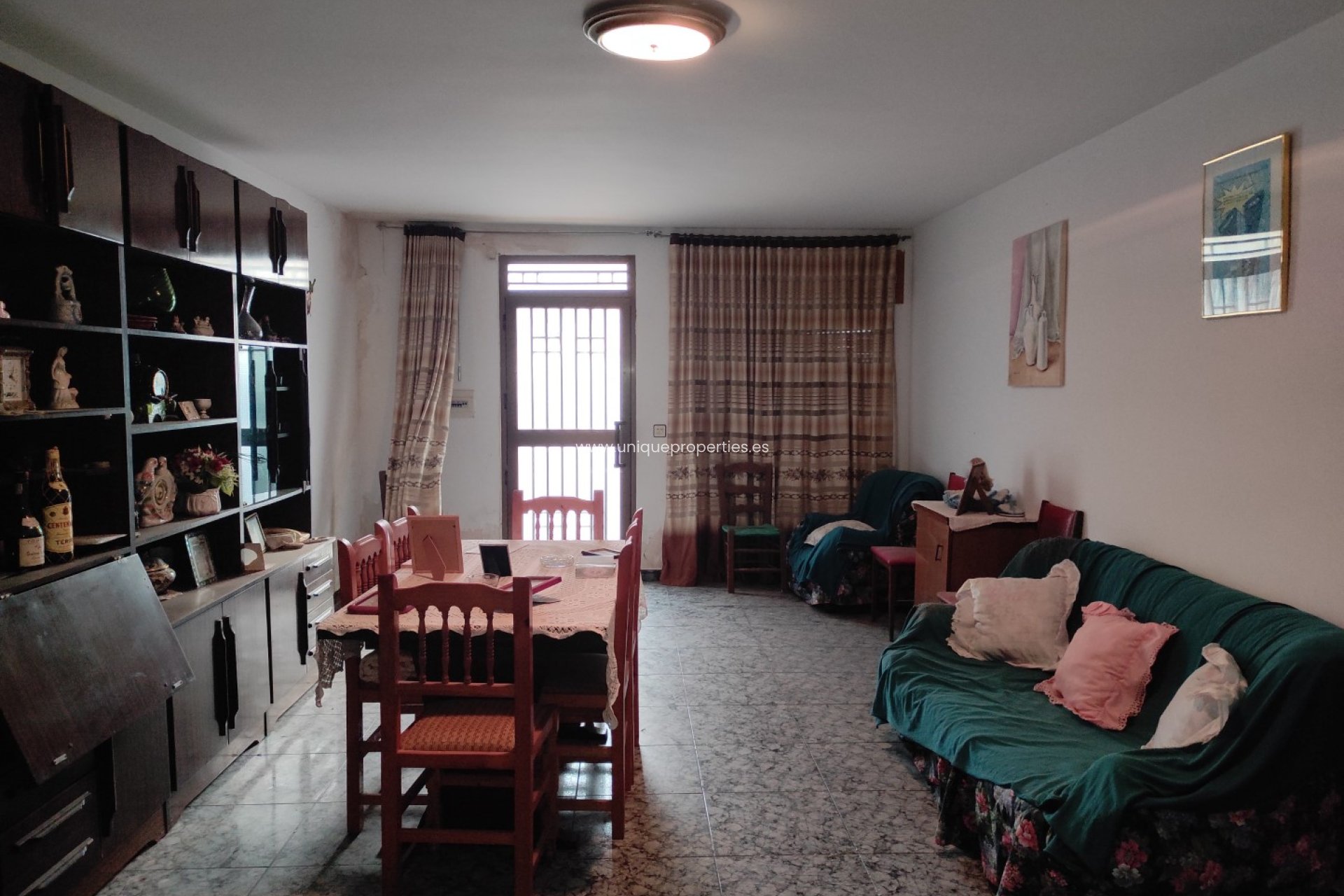 Resale - Village House -
Higueral