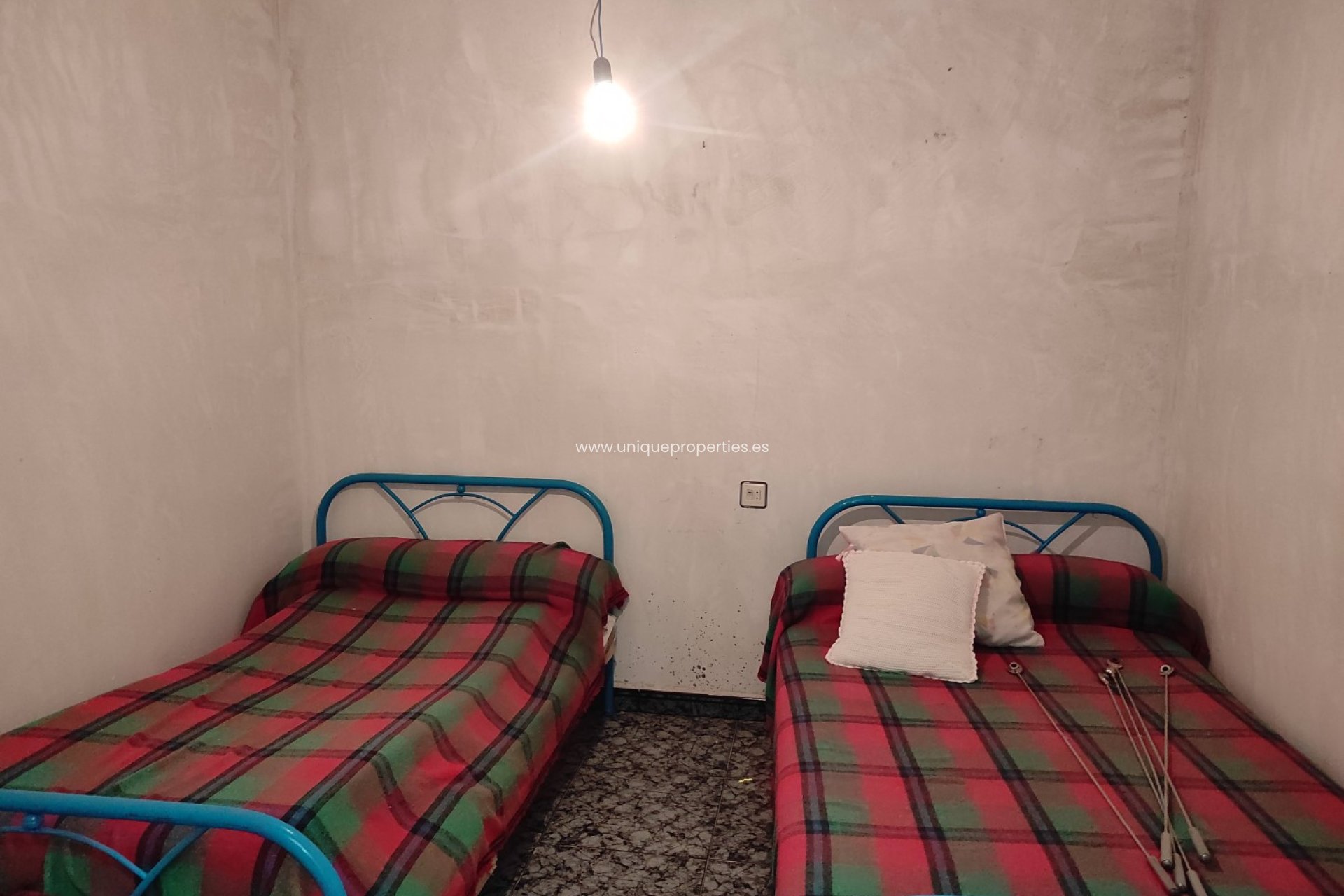 Resale - Village House -
Higueral