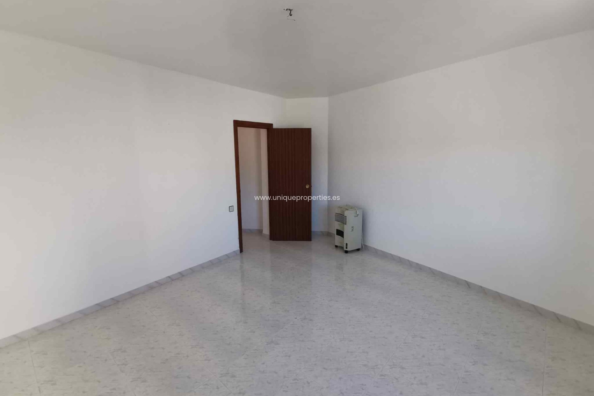 Resale - Village House -
Lijar