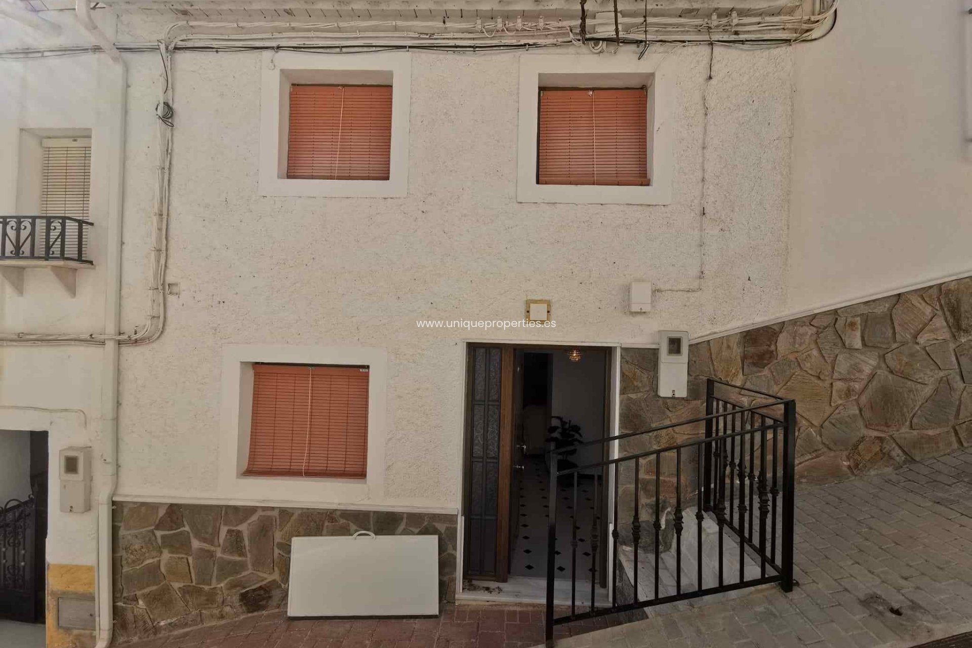 Resale - Village House -
Lijar