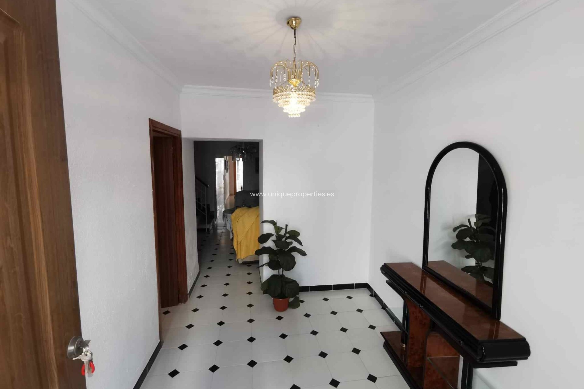 Resale - Village House -
Lijar