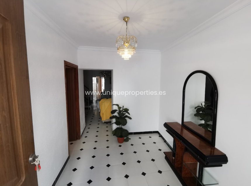 Resale - Village House -
Lijar