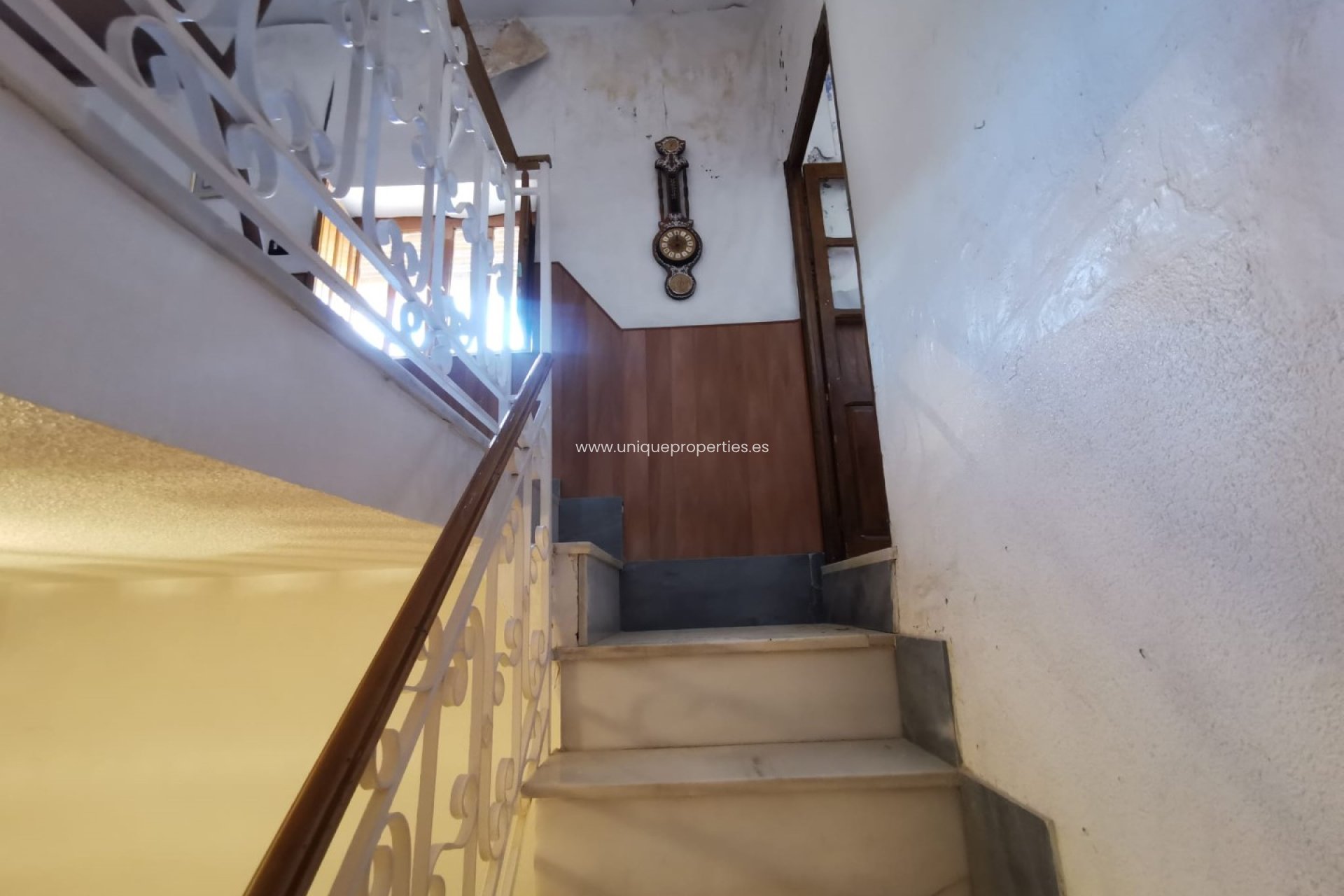 Resale - Village House -
Macael