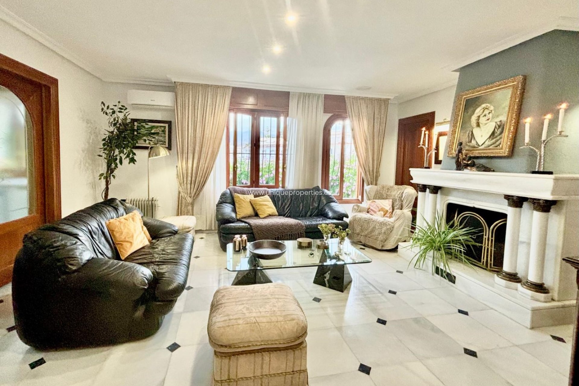 Resale - Village House -
Olula del Rio