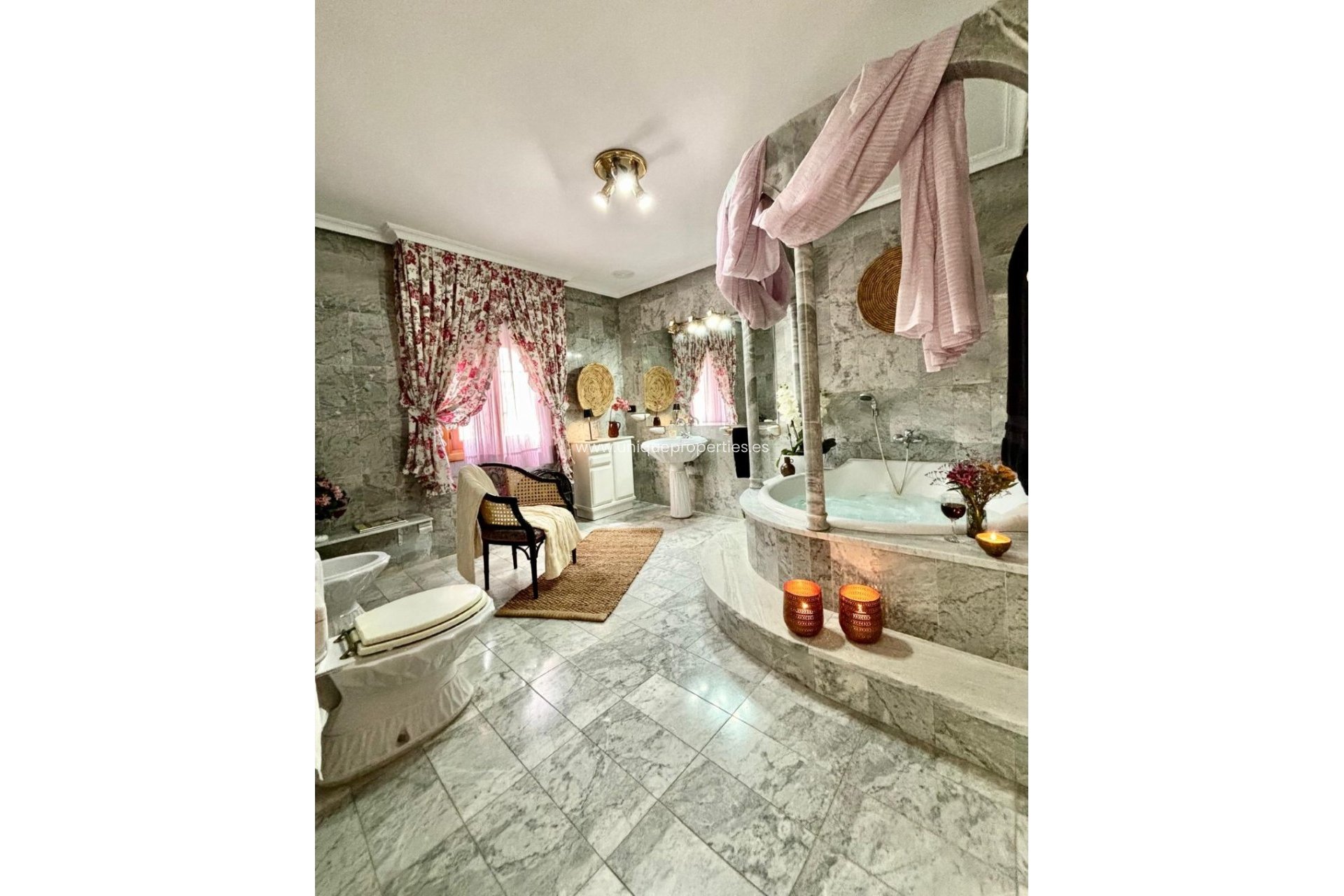 Resale - Village House -
Olula del Rio