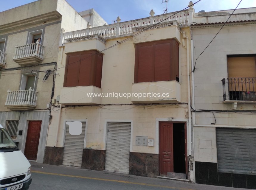 Resale - Village House -
Olula del Rio