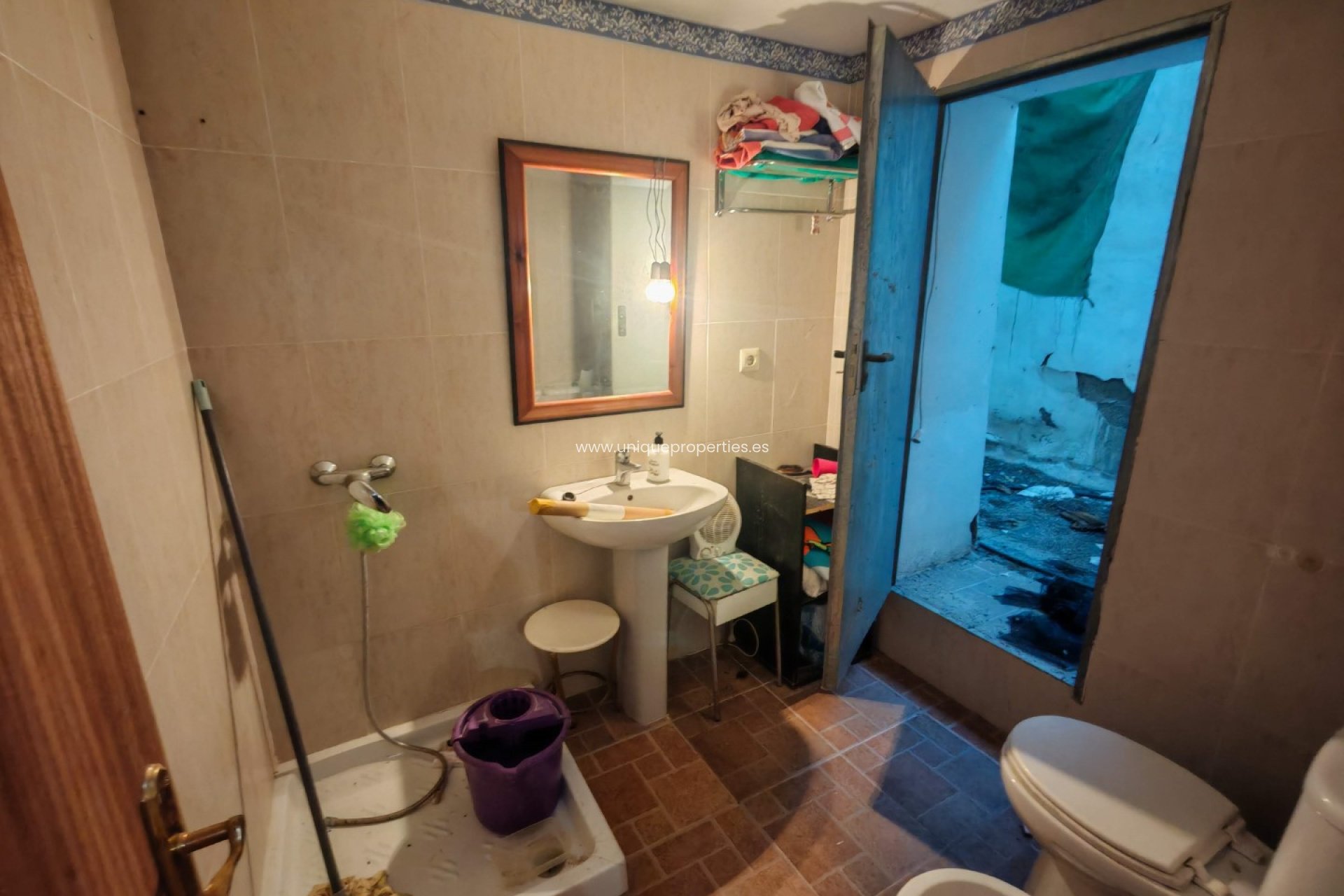 Resale - Village House -
Purchena