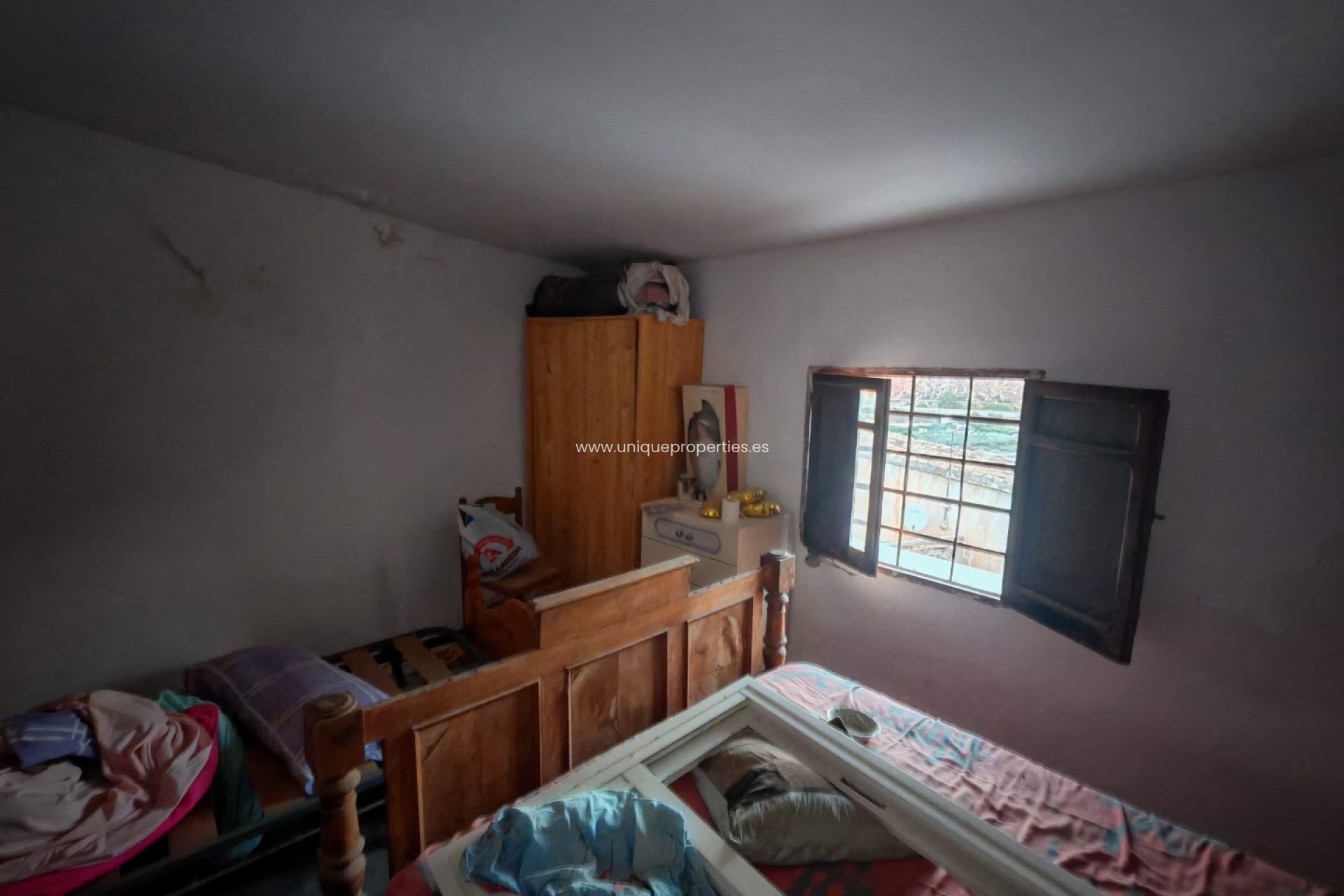 Resale - Village House -
Purchena