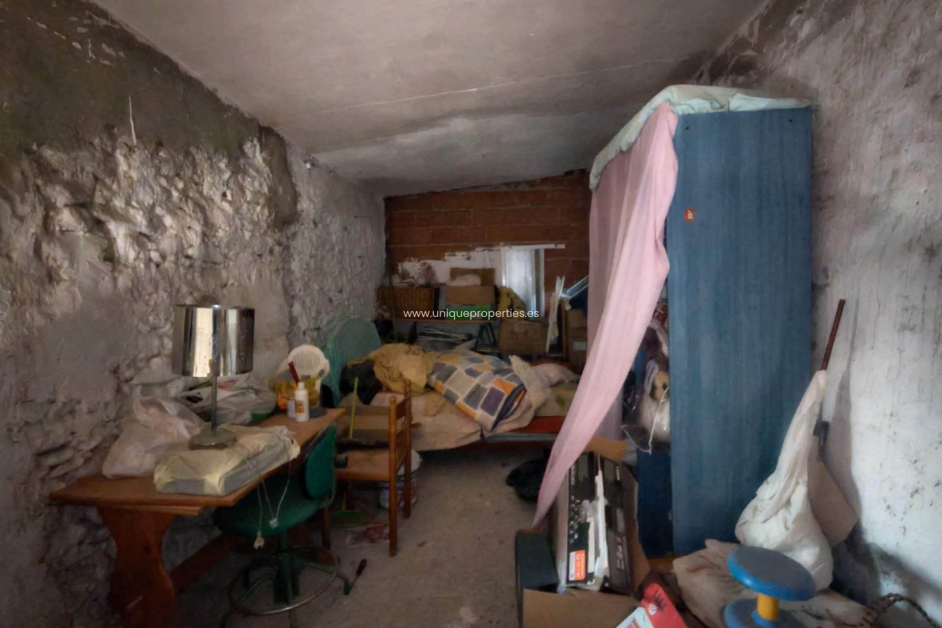 Resale - Village House -
Purchena