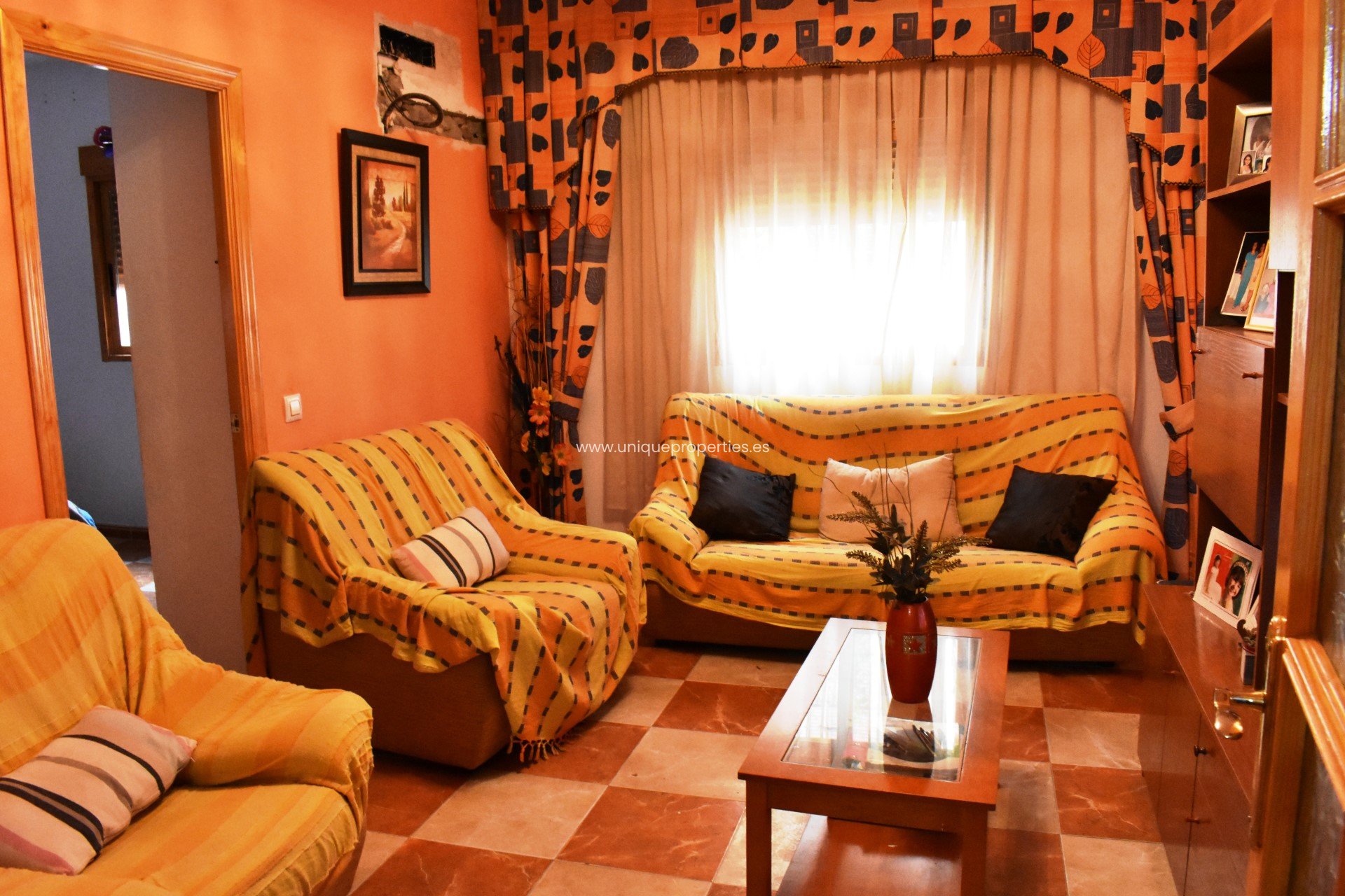 Resale - Village House -
Purchena