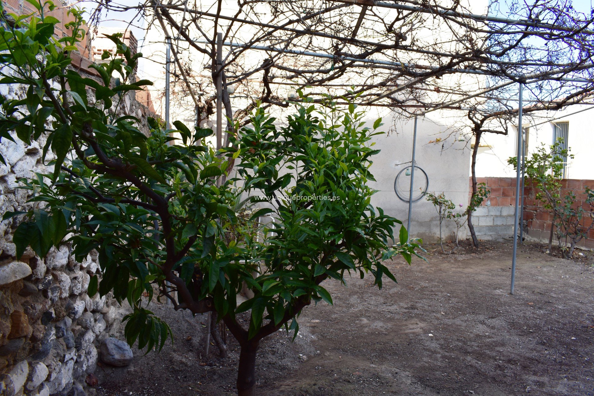 Resale - Village House -
Purchena