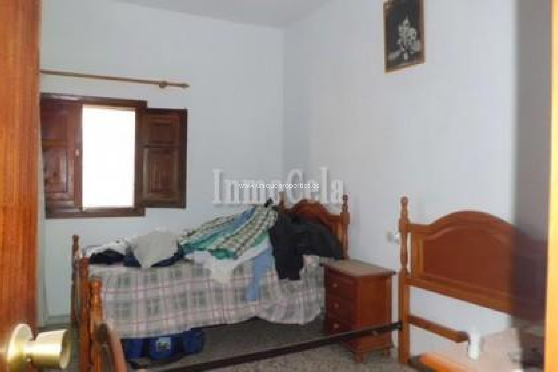 Resale - Village House -
Purchena