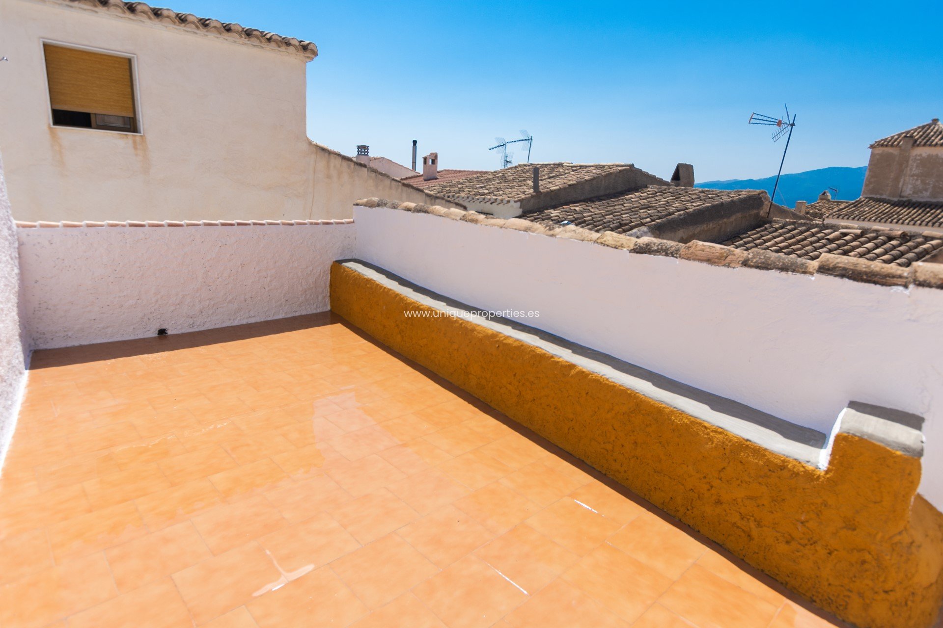 Resale - Village House -
Somontin