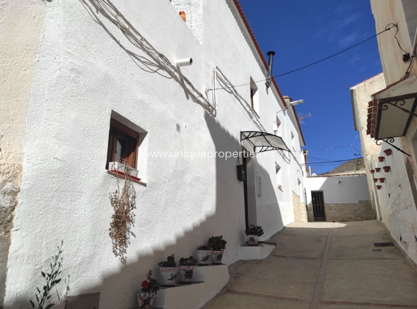 Resale - Village House -
Somontin
