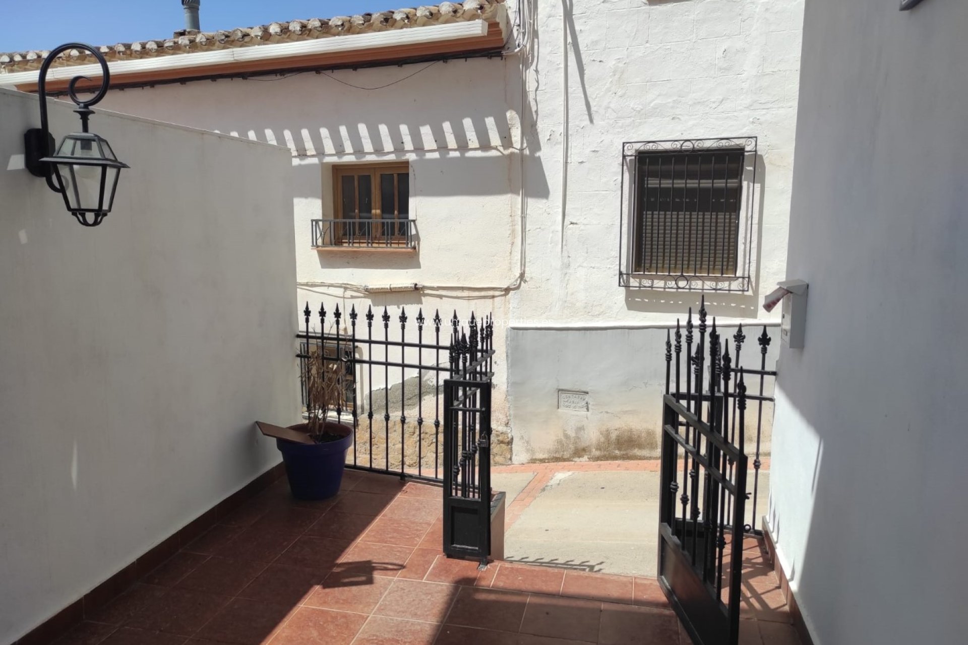Resale - Village House -
Somontin