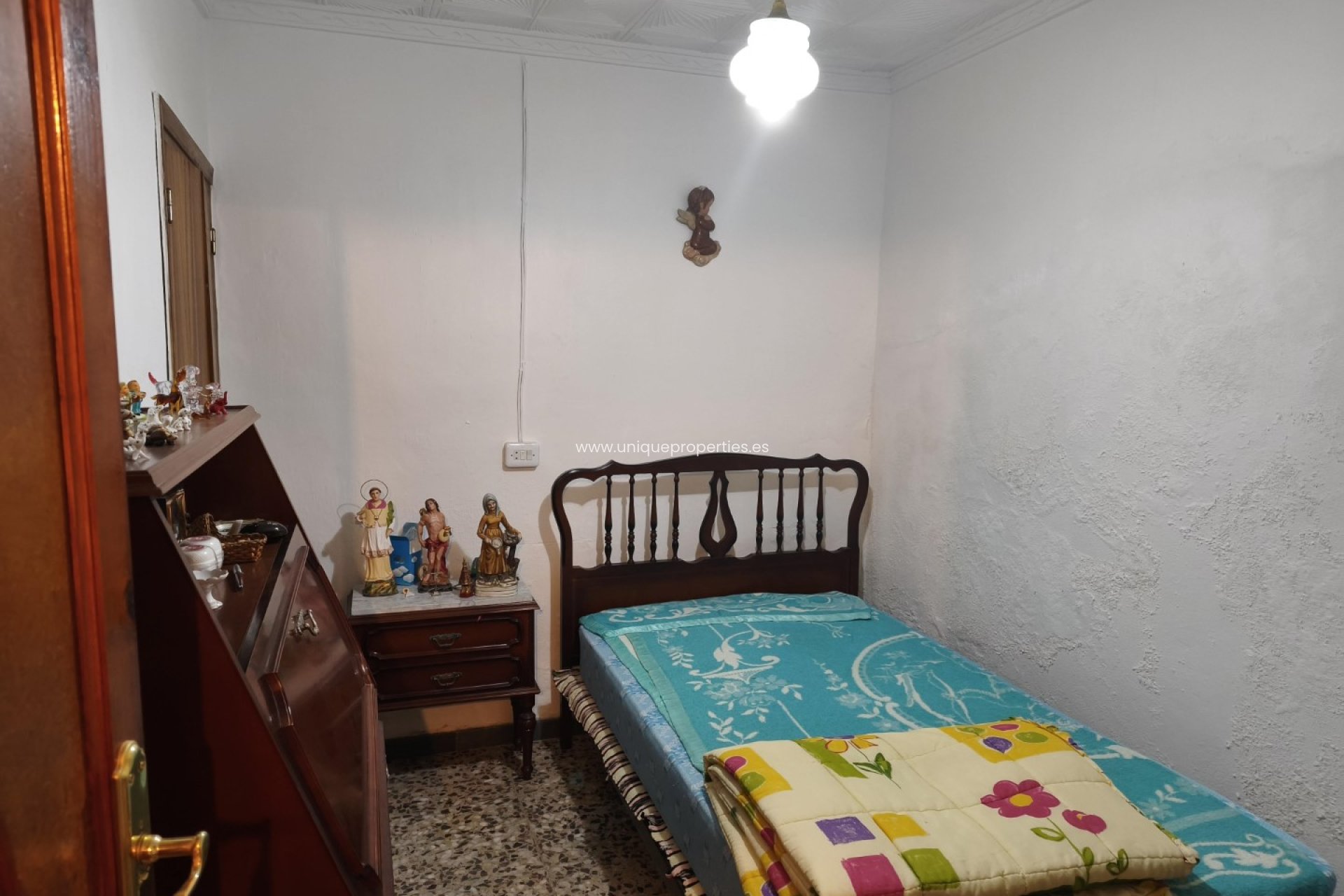 Resale - Village House -
Somontin