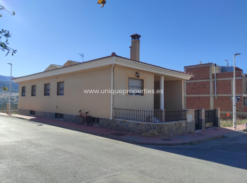 Resale - Village House -
Tijola