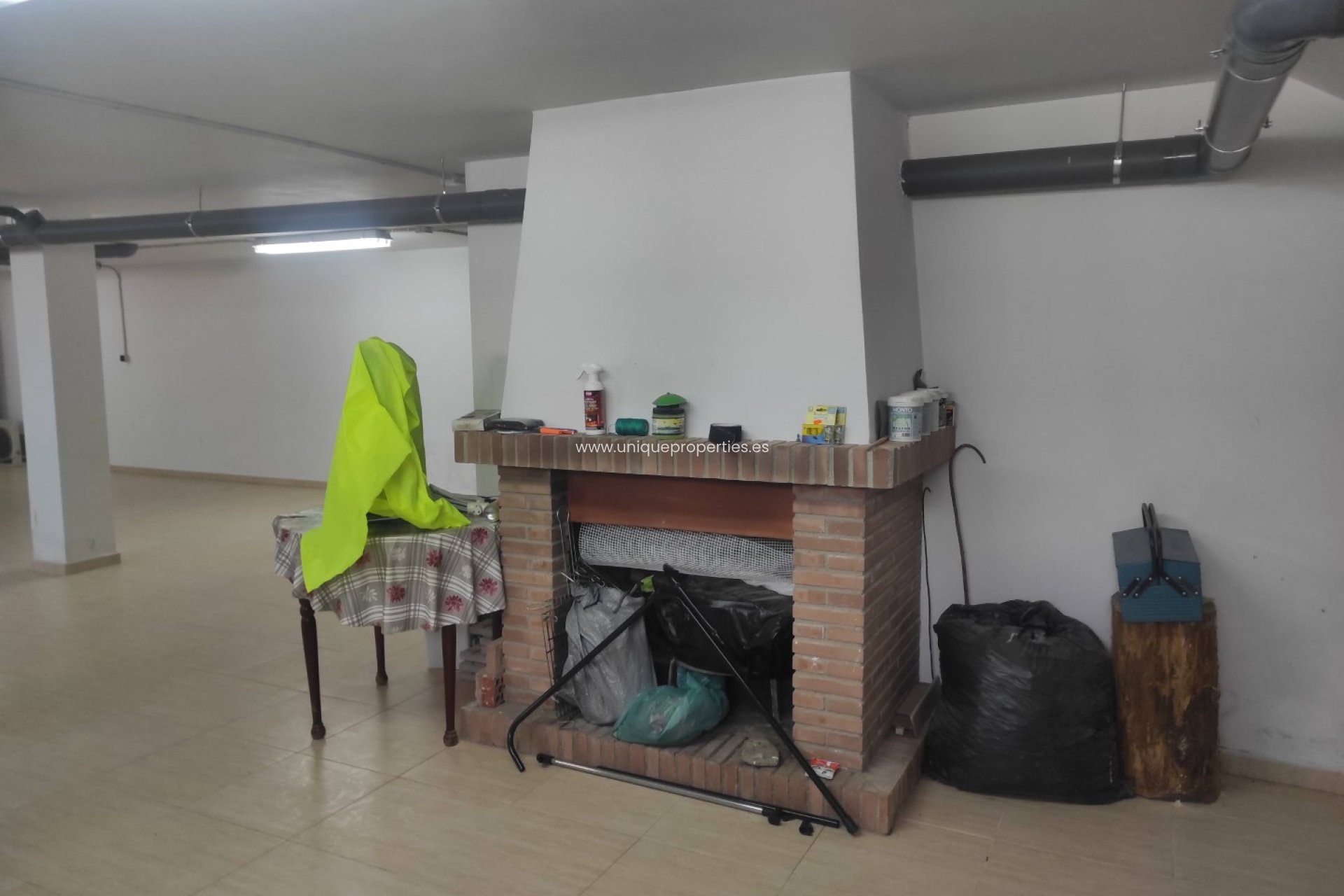 Resale - Village House -
Tijola