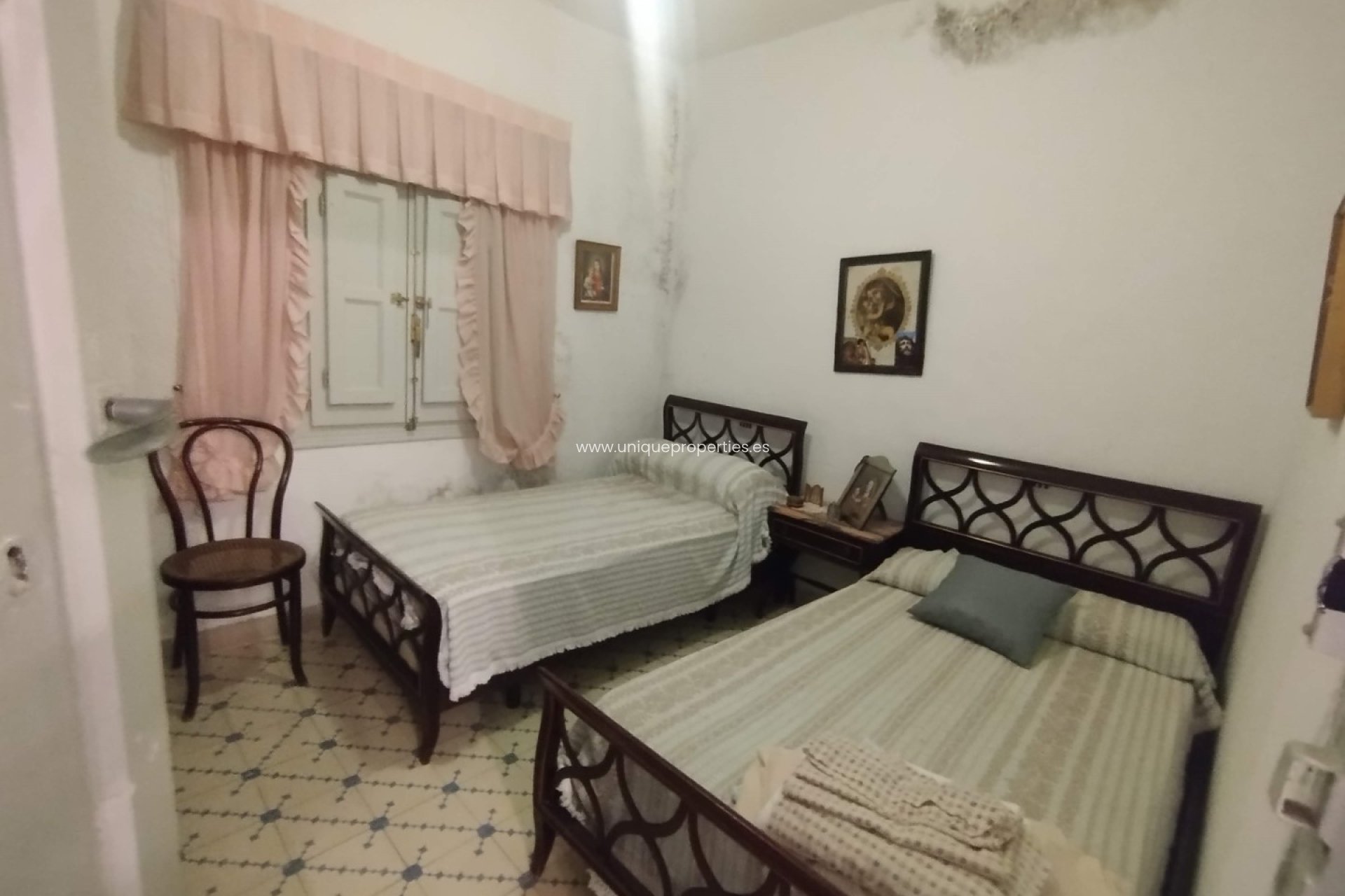 Resale - Village House -
Tijola