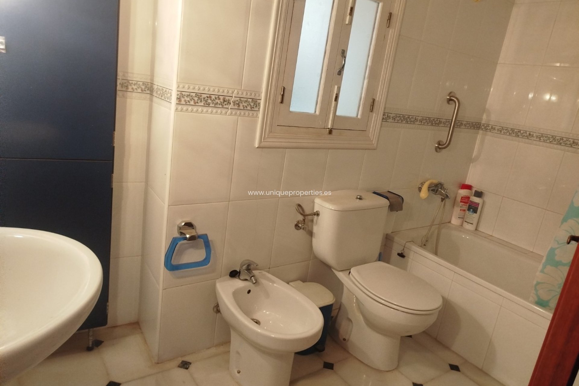 Resale - Village House -
Tijola