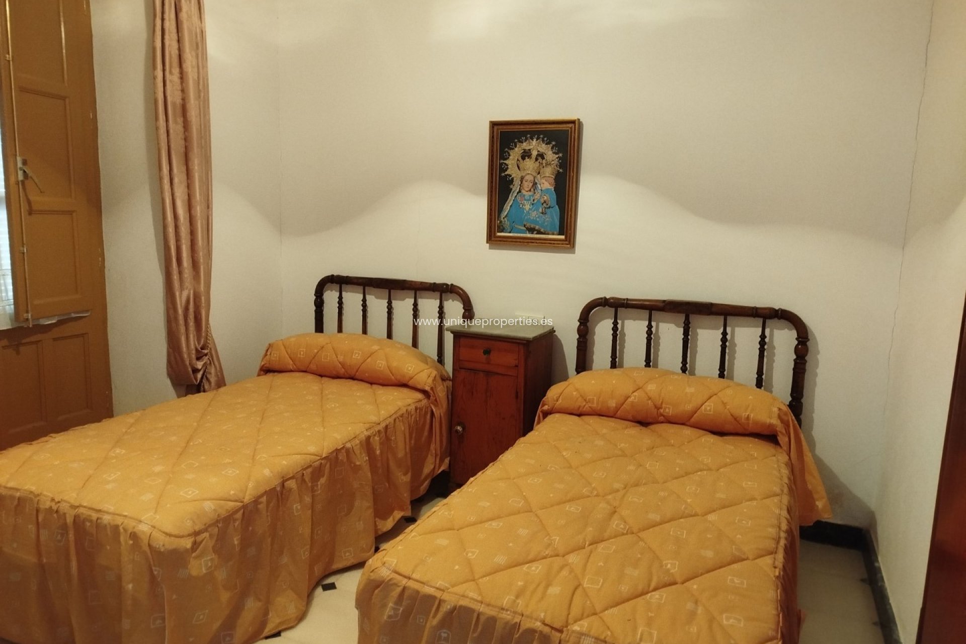 Resale - Village House -
Tijola