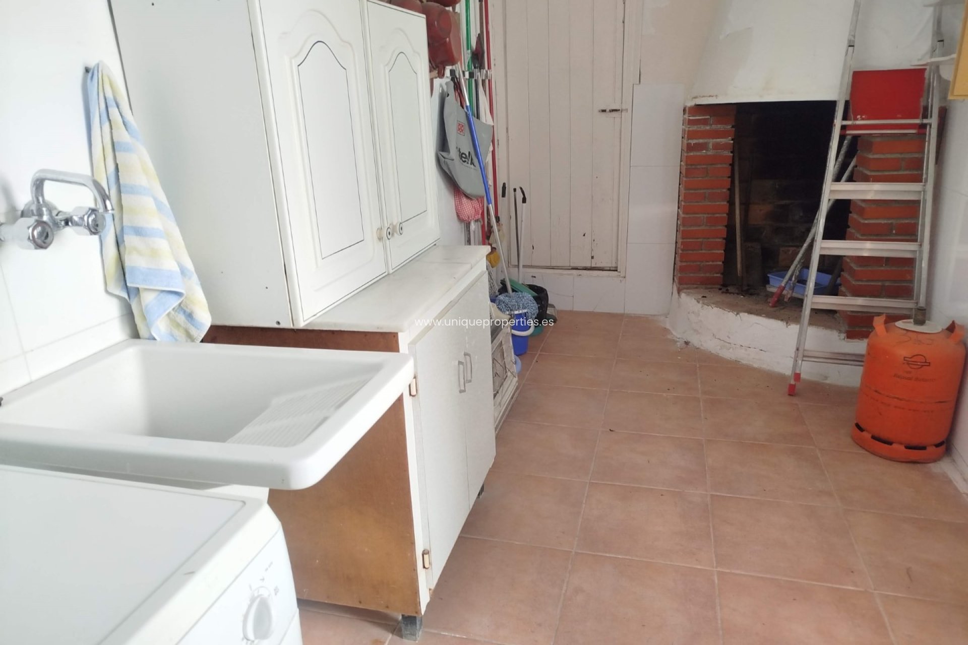 Resale - Village House -
Tijola