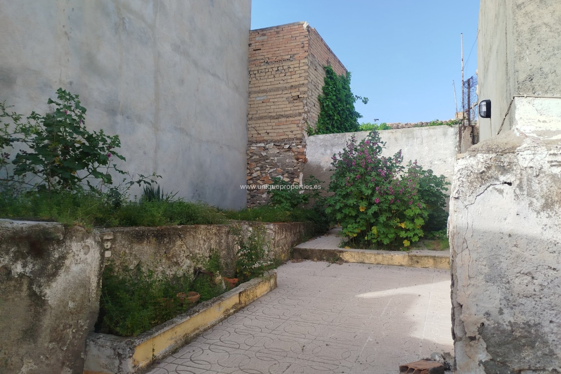 Resale - Village House -
Tijola