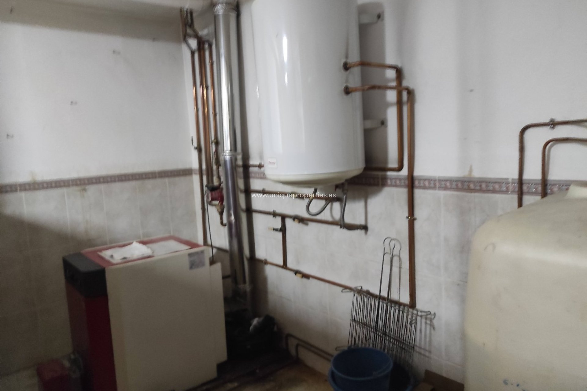 Resale - Village House -
Tijola