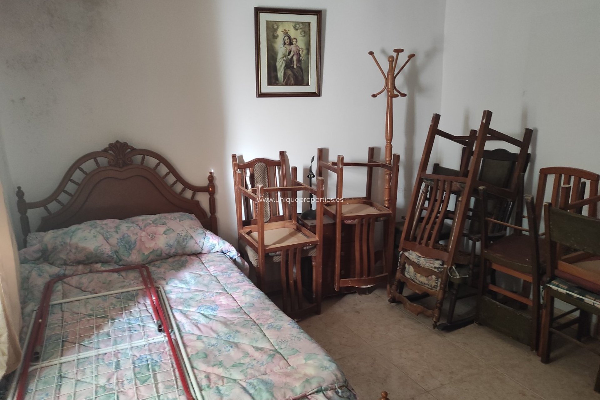 Resale - Village House -
Urracal