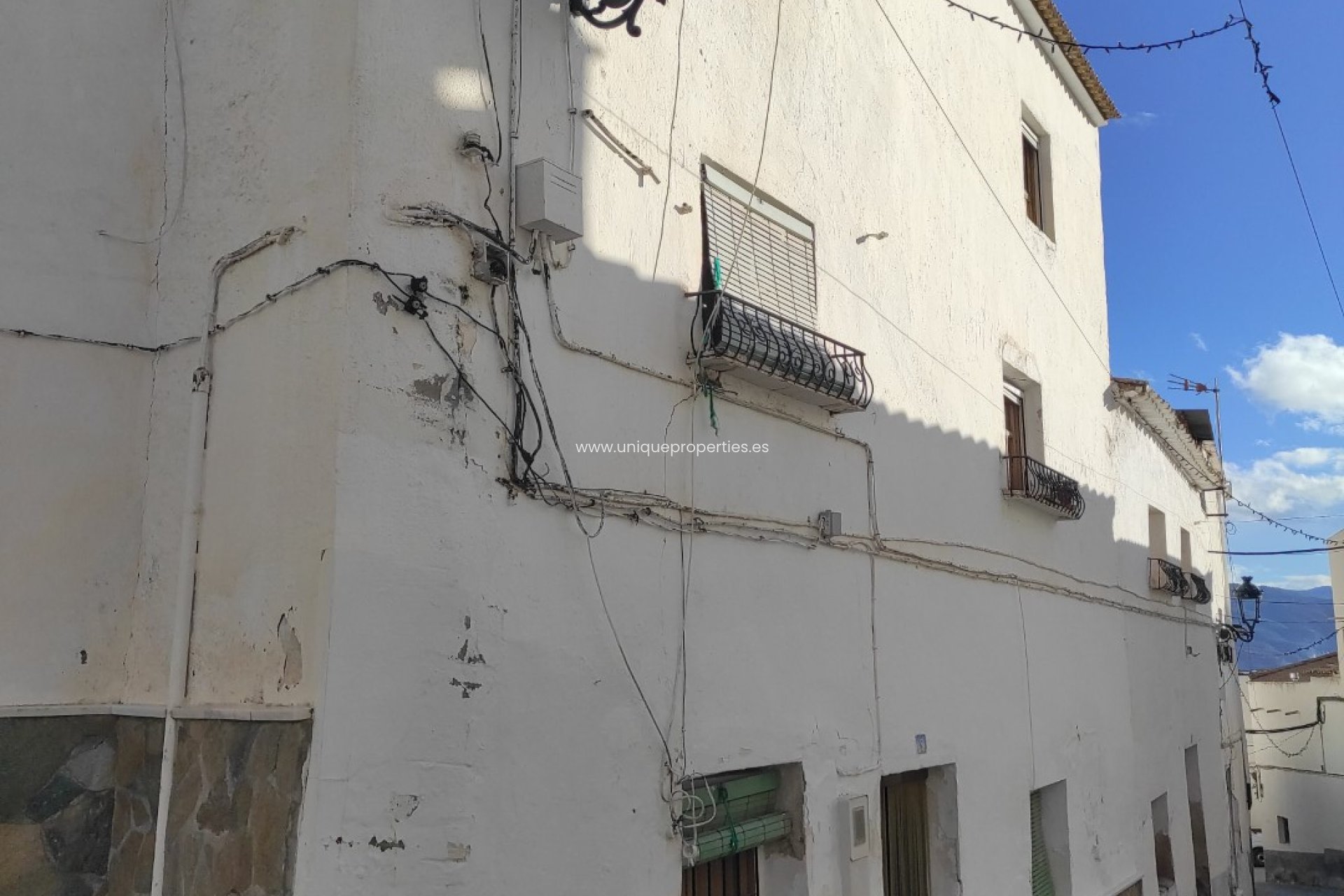 Resale - Village House -
Urracal