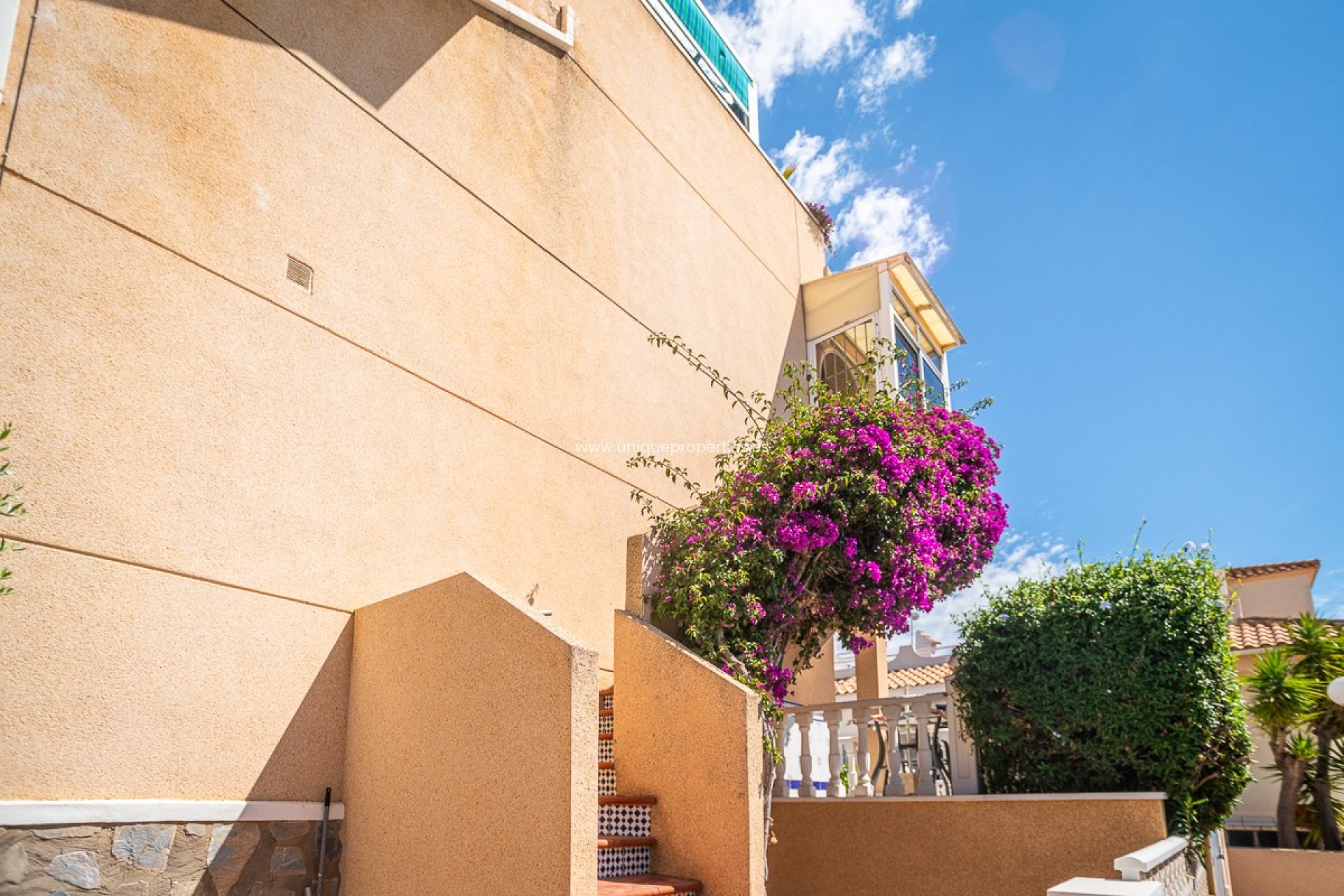 Reventa - Apartment -
ALICANTE - La Florida