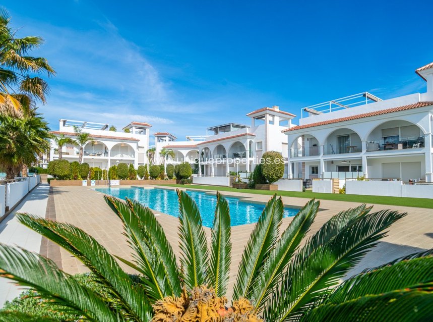 Reventa - Apartment -
CIUDAD QUESADA