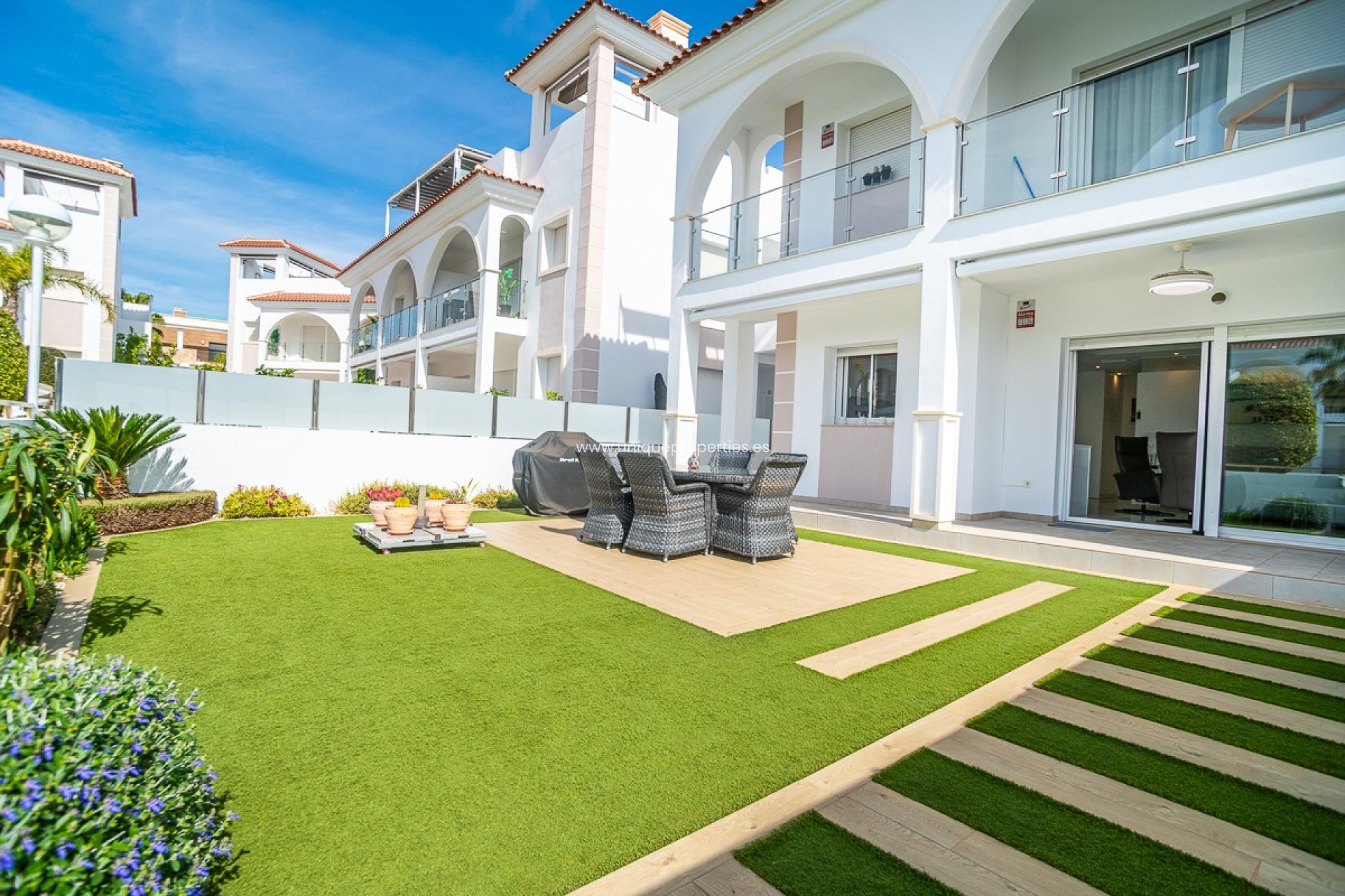 Reventa - Apartment -
CIUDAD QUESADA