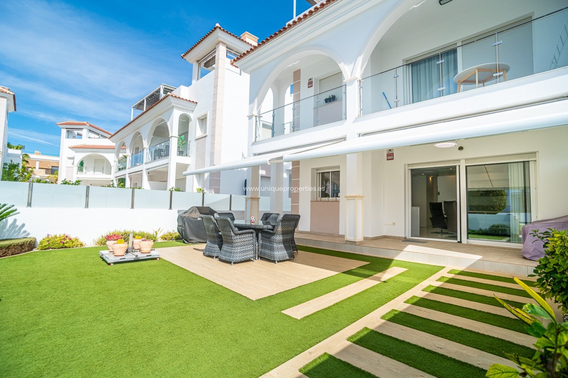 Reventa - Apartment -
CIUDAD QUESADA