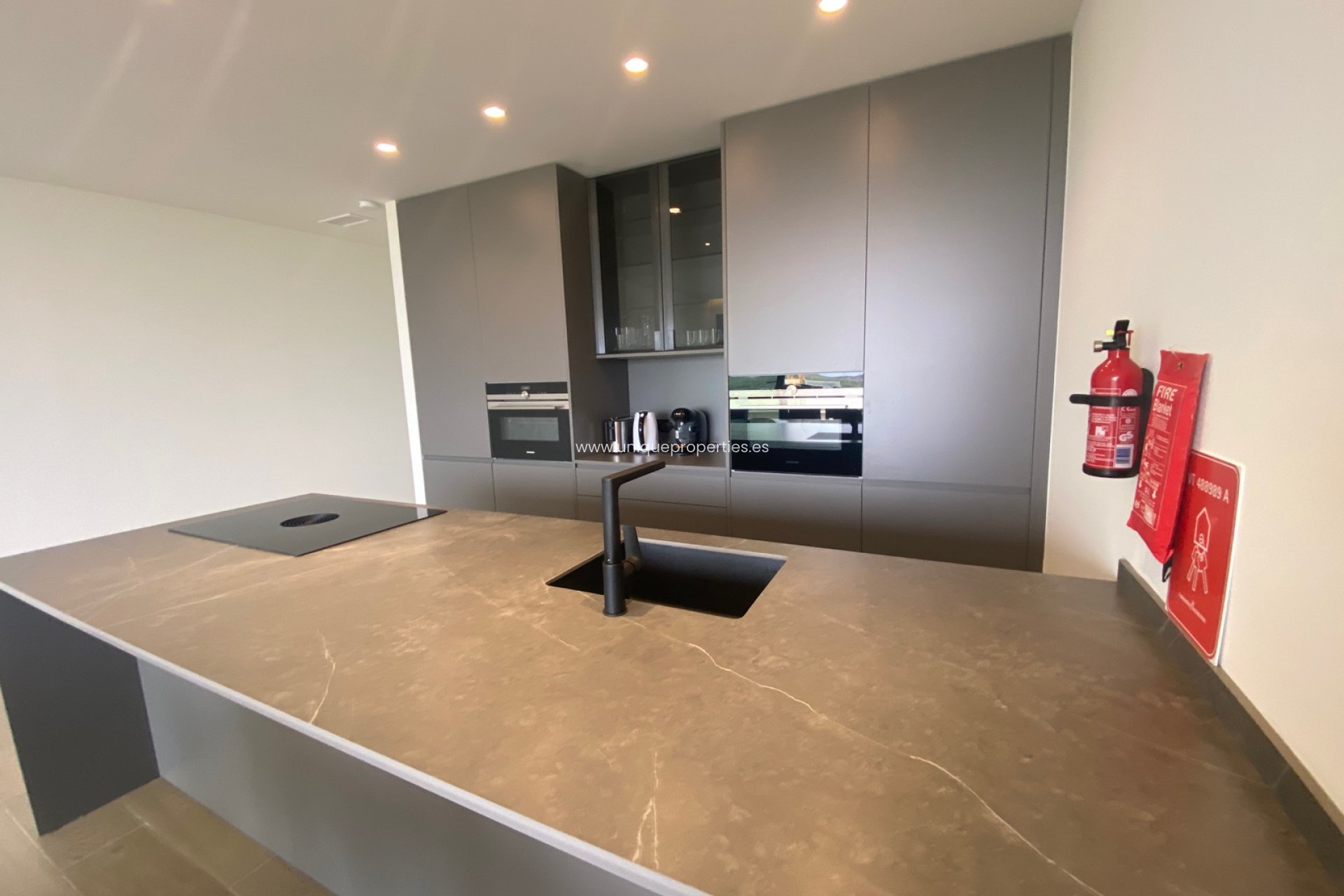 Reventa - Apartment -
LAS COLINAS GOLF RESORT